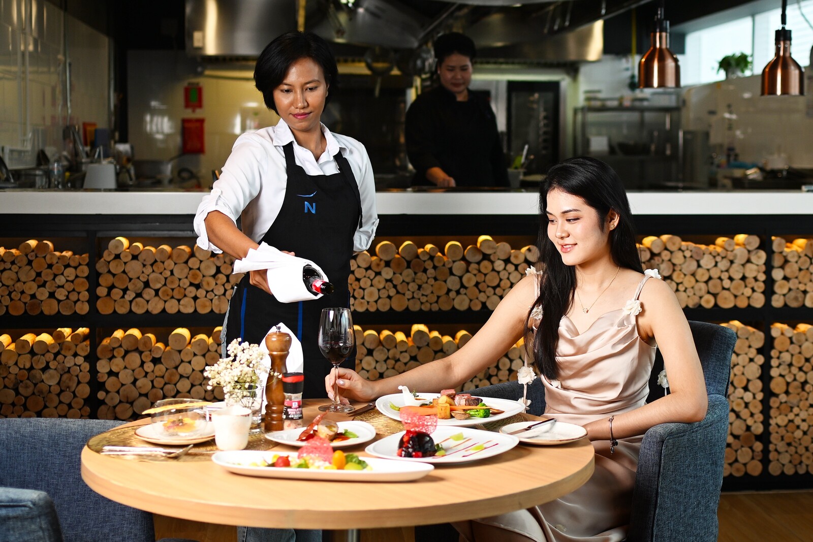 145 กริล แอนด์ บาร์ The Grand Wine Odyssey