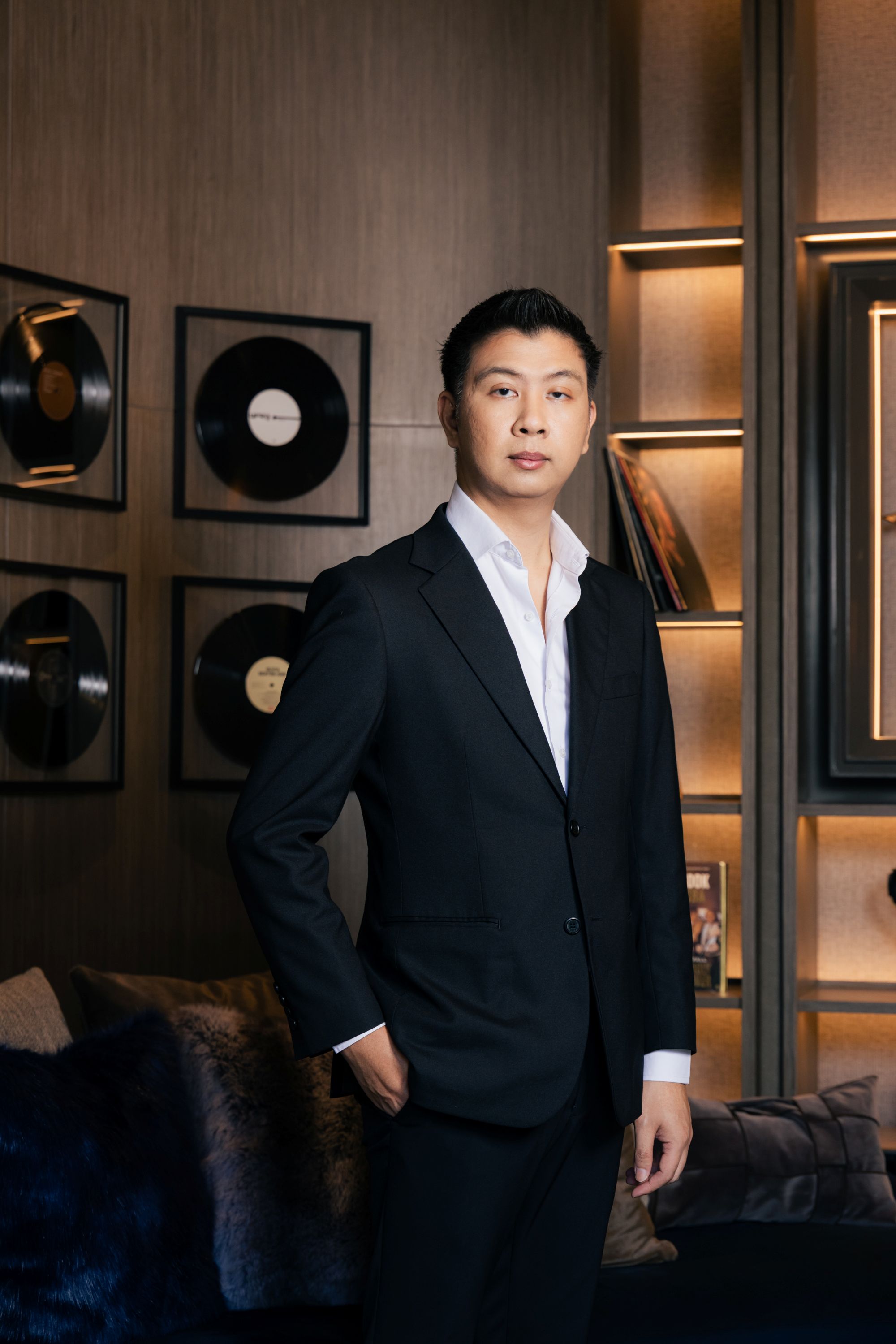 นายณัฐวัฒน์ หลวงวิเศษ Head of Business Unit Upper Class Solution