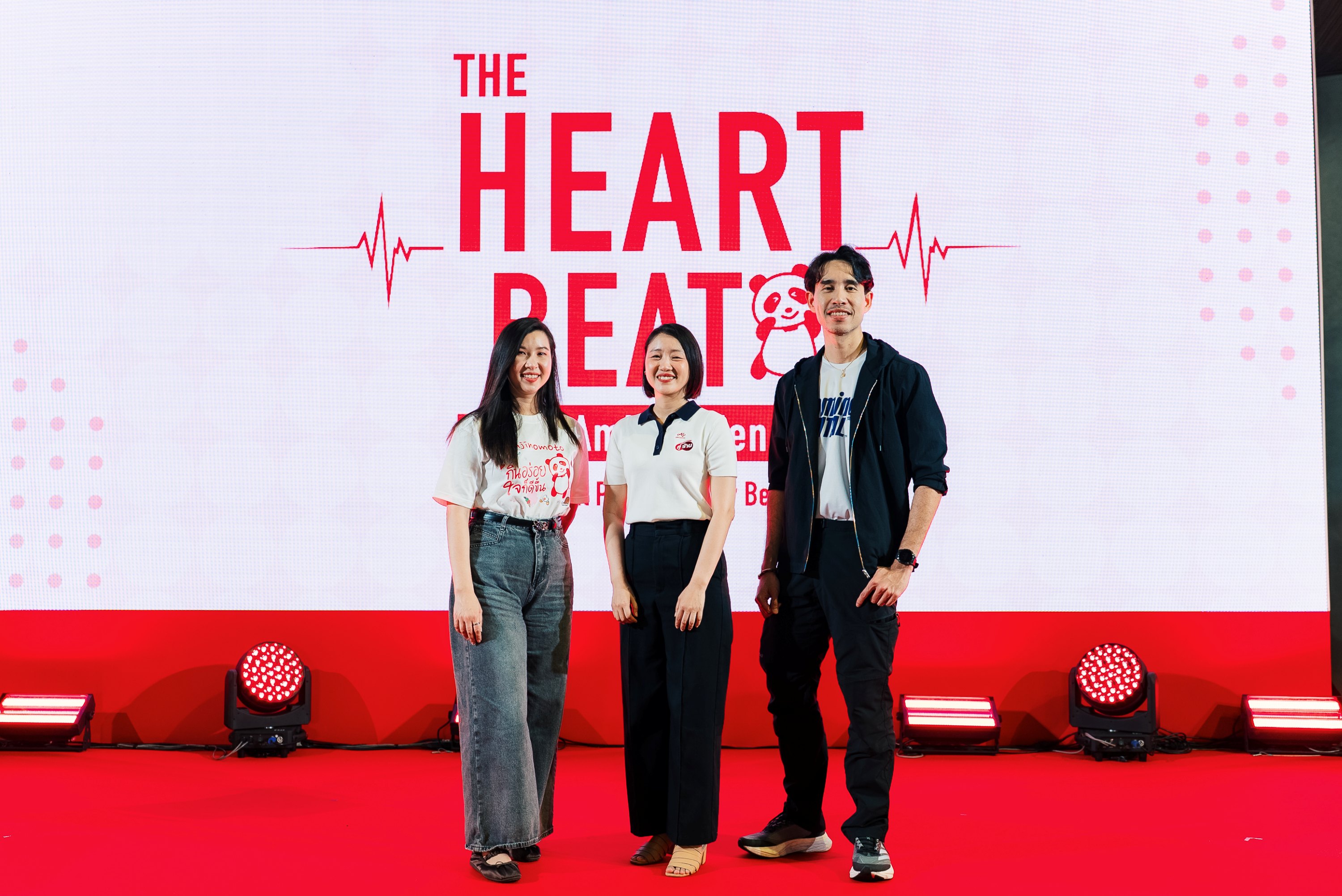 ภาพผู้บริหารอายิโนะโมะโต๊ะในงาน The Heartbeat