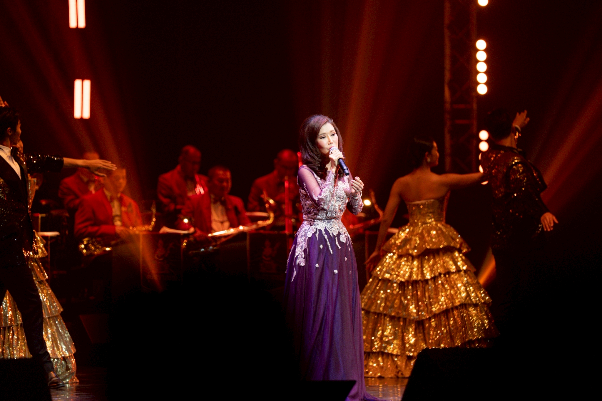 การแสดงบนเวทีคอนเสิร์ต