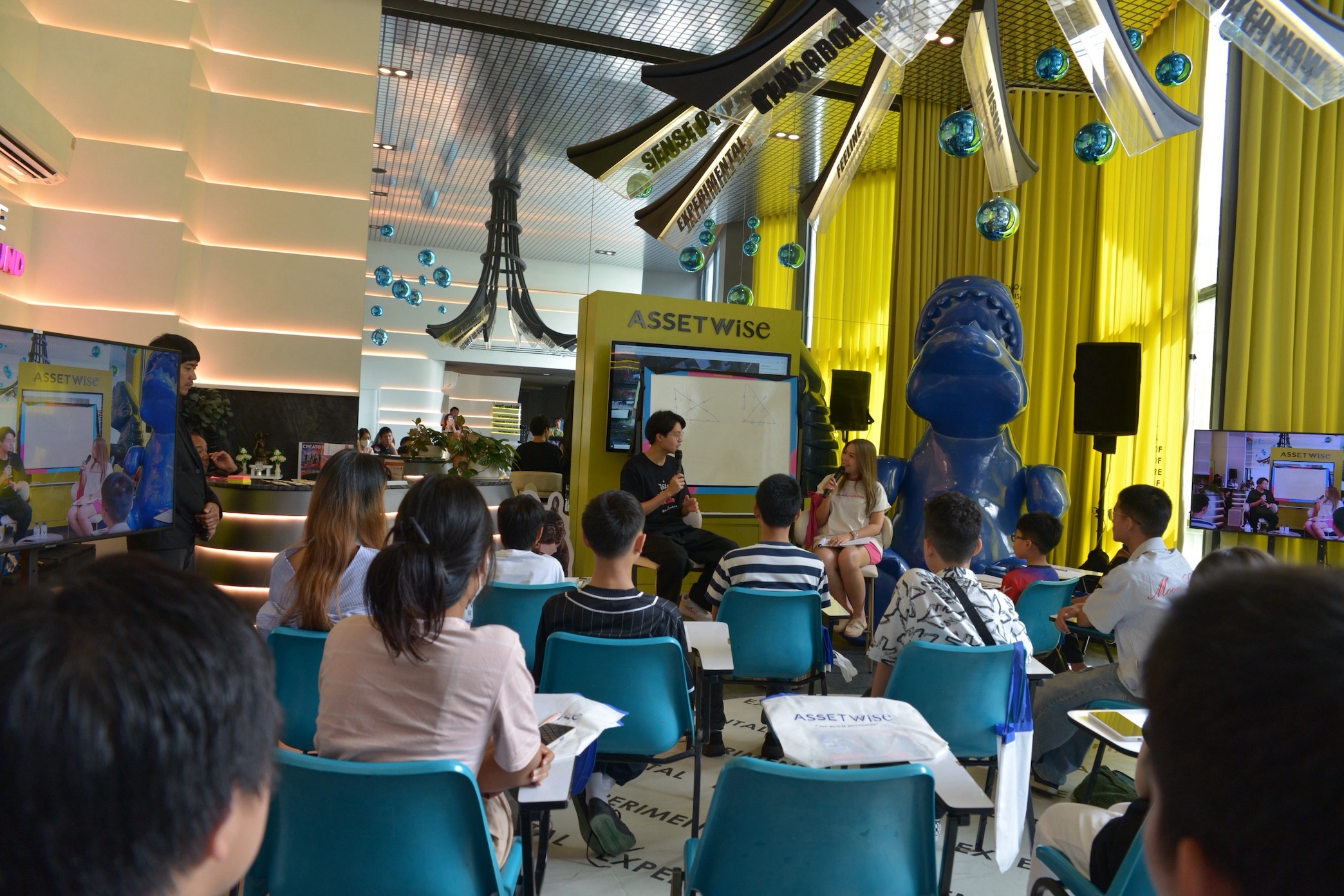 กิจกรรม Exclusive Tutor Class ปลุกโหมดเรียนให้ตื่น