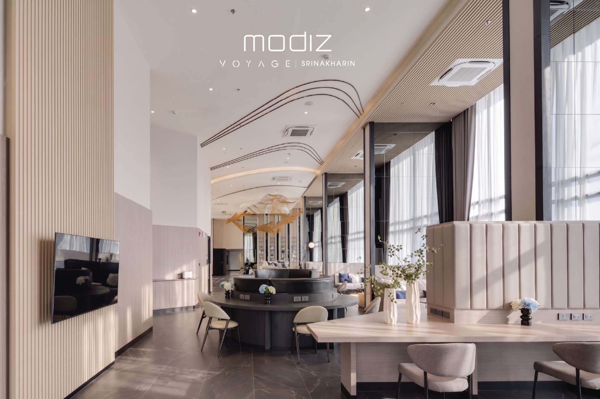 ดีไซน์พื้นที่ภายใน Modiz Voyage Srinakarin