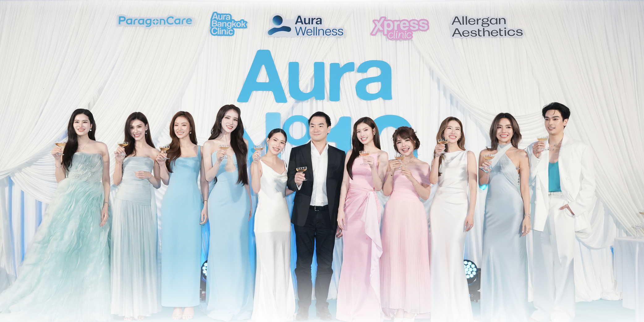 พรีเซนเตอร์และแขกผู้มีเกียรติร่วมงานครบรอบ 10 ปี Aura Wellness