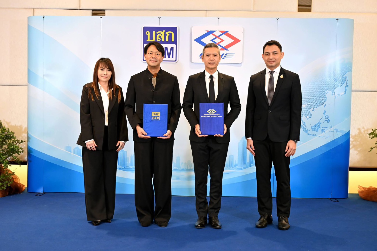 ผู้บริหาร BAM และ รฟม. ร่วมลงนาม MOU โครงการ “บ้านเพื่อ(น)คนทำงาน”