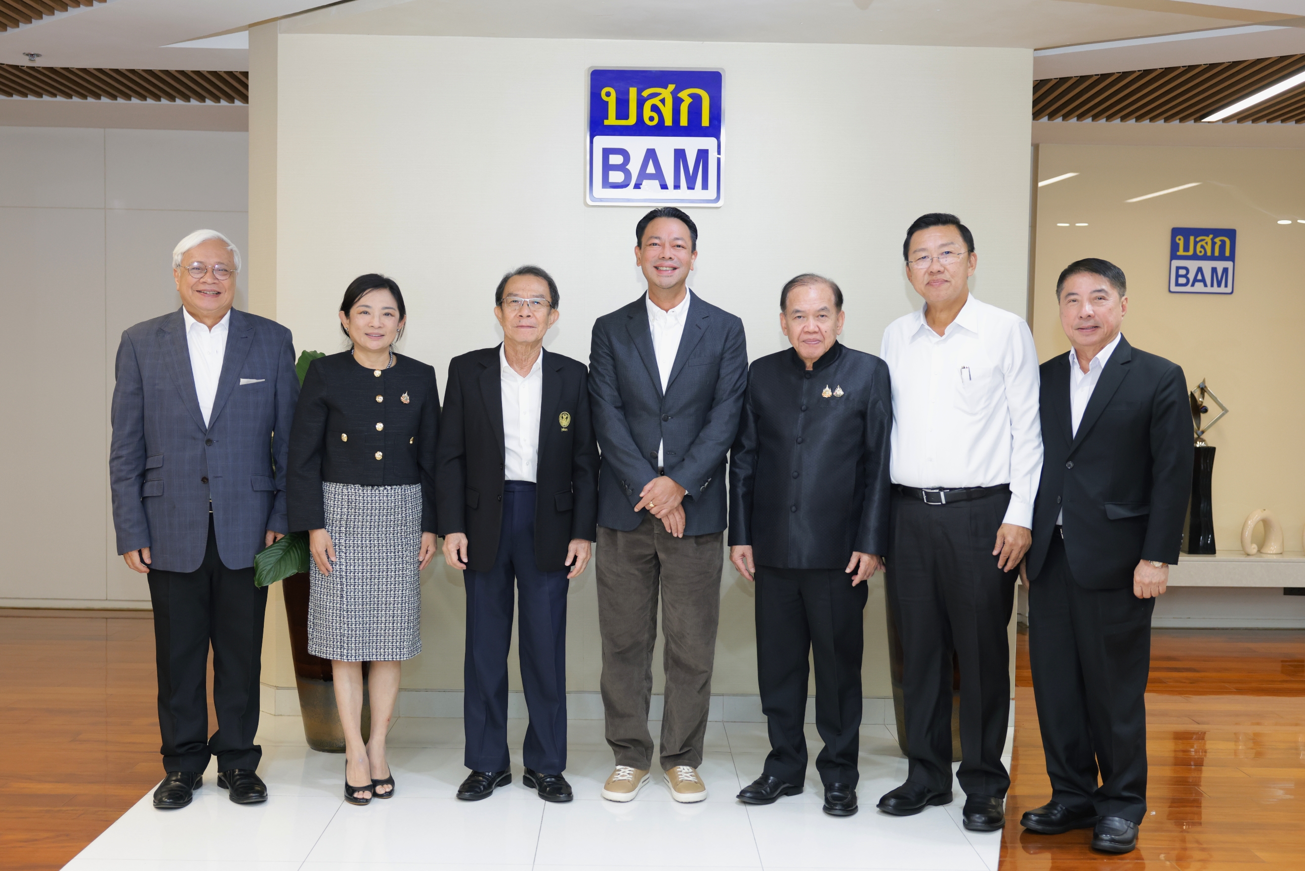 BAM เปิดบ้านต้อนรับ 2 คณะกรรมาธิการวุฒิสภา แลกเปลี่ยนมุมมองเชิงนโยบายด้านการแก้ปัญหาหนี้