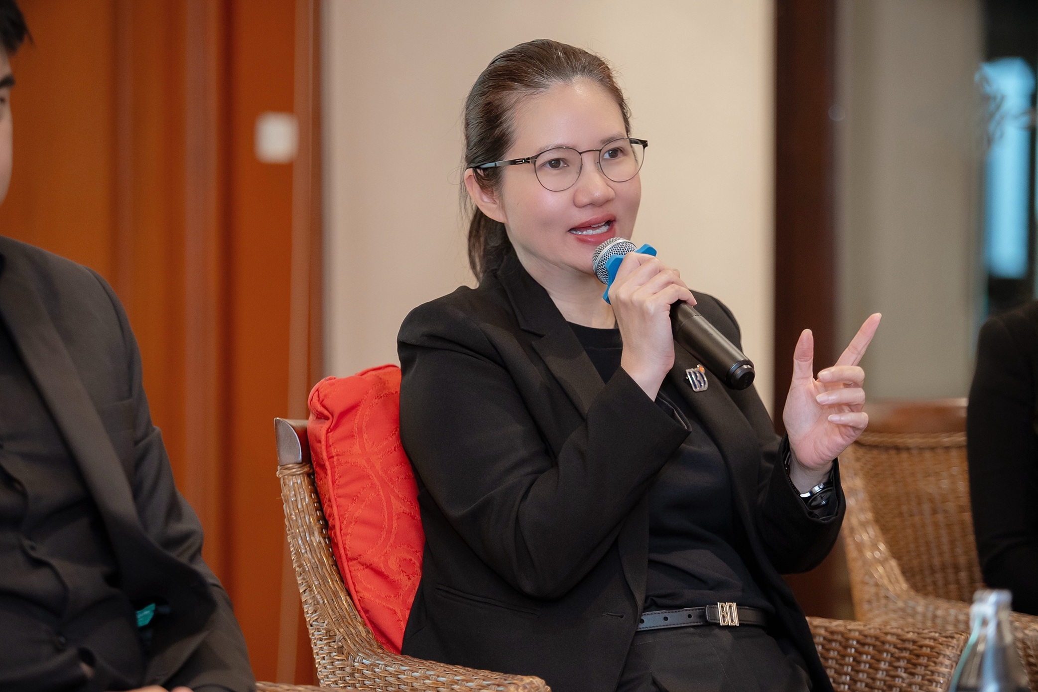 ศ. ดร.ธีรณี อจลากุล ผู้อำนวยการสถาบันข้อมูลขนาดใหญ่ (BDI)