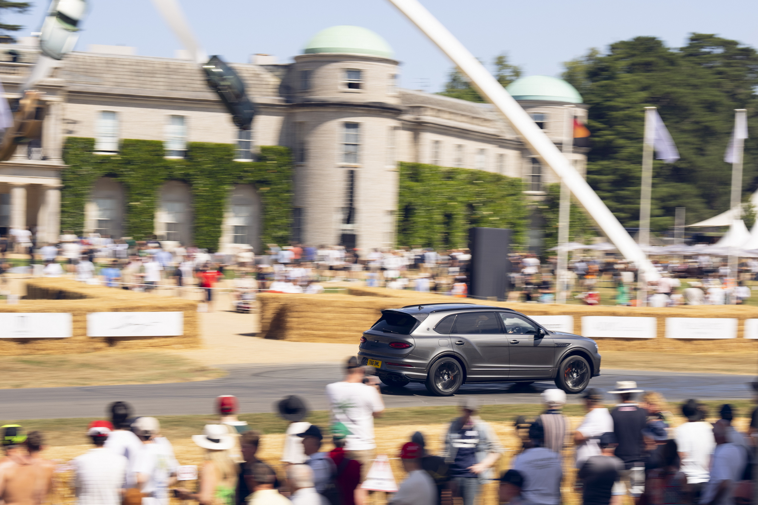 รถยนต์เบนท์ลีย์ในงาน Goodwood Festival of Speed 2026