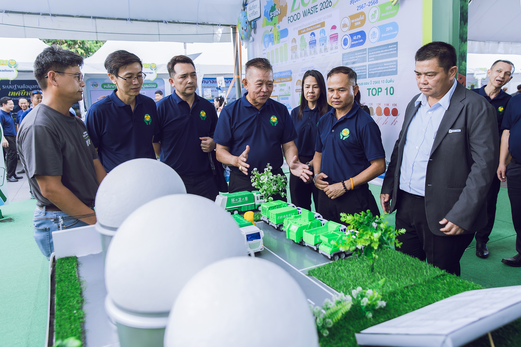 ภาพบรรยากาศภายในงานและการจัดบูธนิทรรศการ