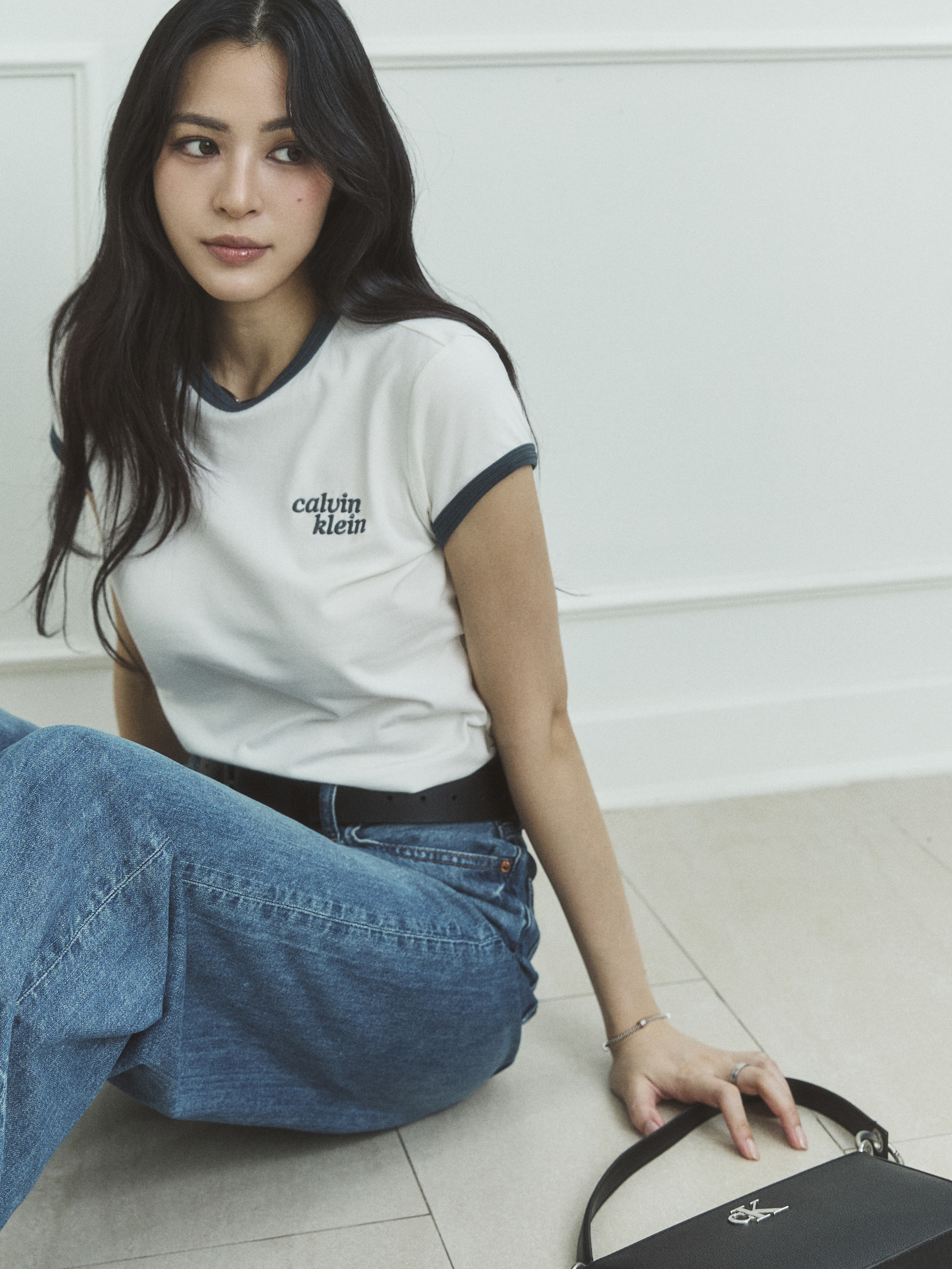 หลิงหลิง โทมัส ธีรทัศน์ และซี ทวินันท์ ในไอเท็ม Calvin Klein Fall 2026