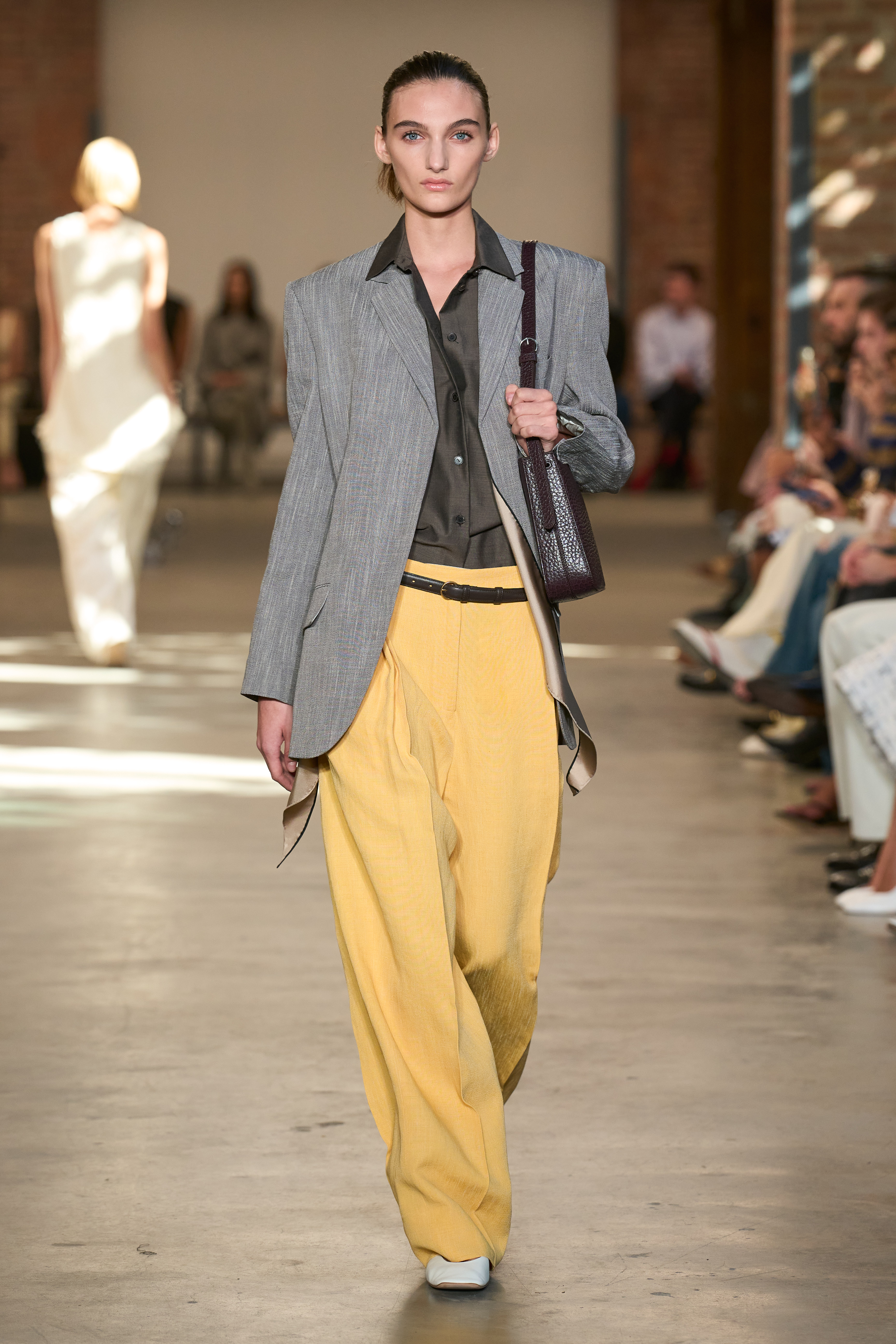 ลุคเด่นจาก Calvin Klein Collection Spring 2027