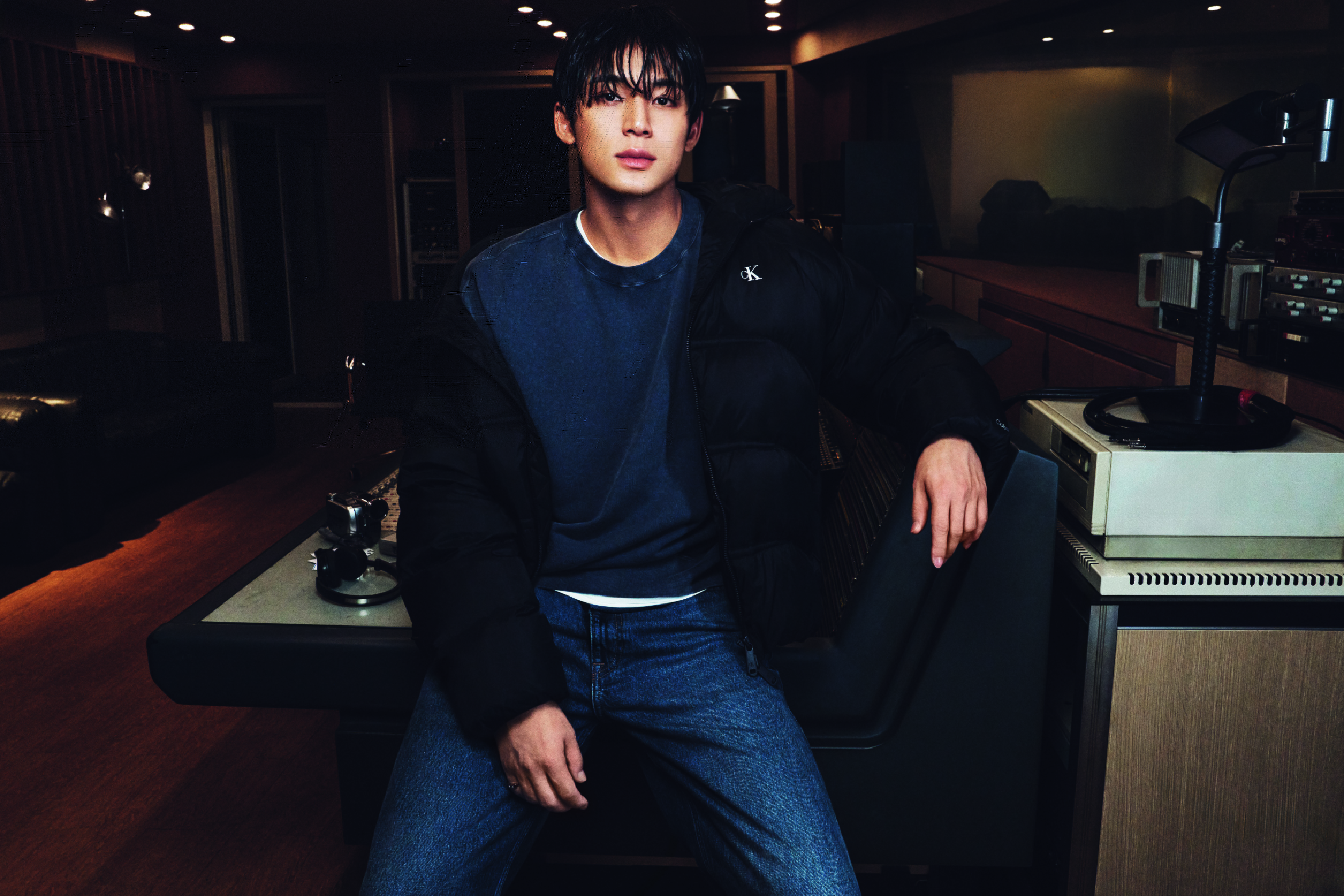 MINGYU กับแจ็กเก็ตพัฟเฟอร์ฮู้ด Calvin Klein Fall 2026