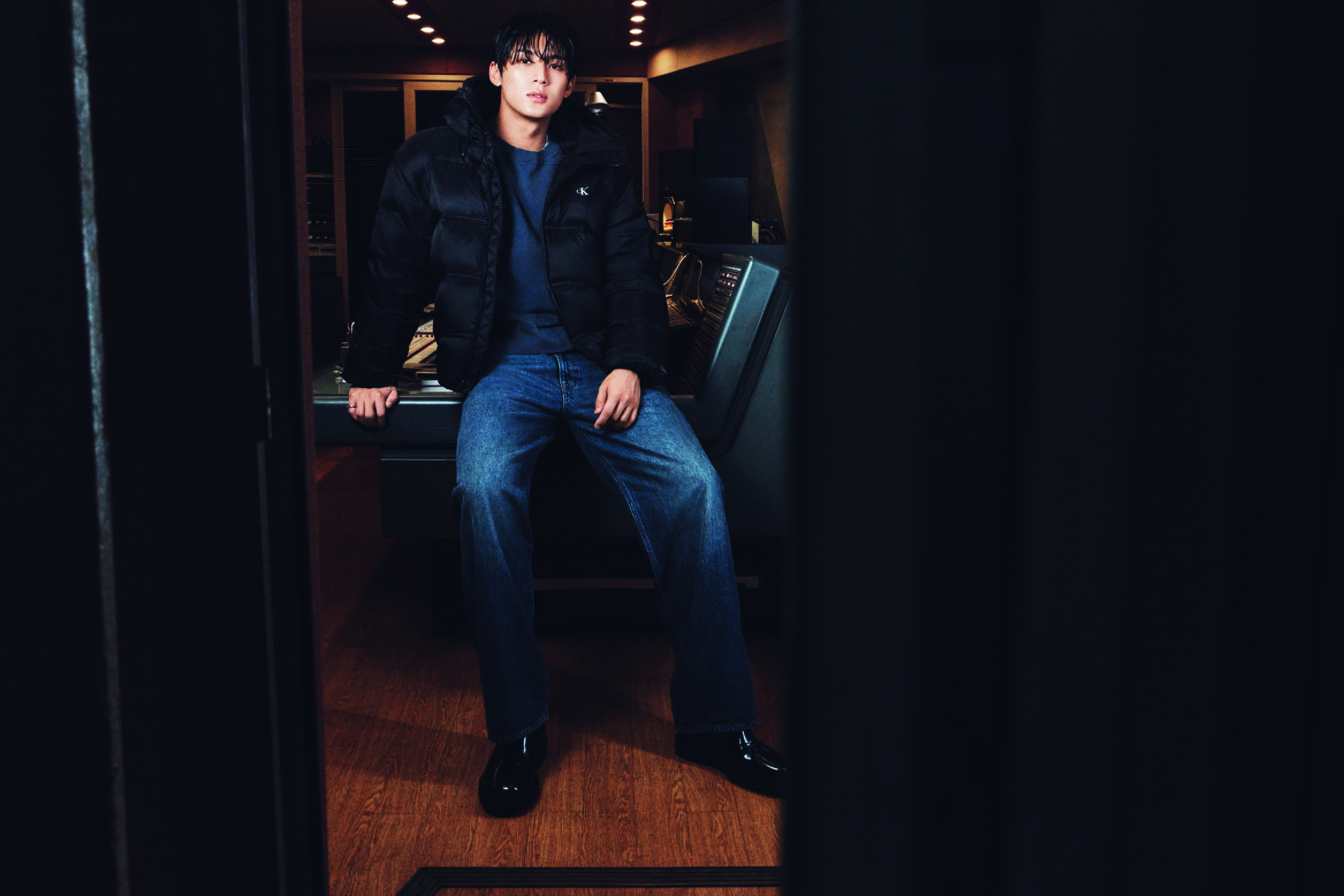 ลุคแจ็กเก็ตพัฟเฟอร์ฮู้ด Calvin Klein Fall 2026