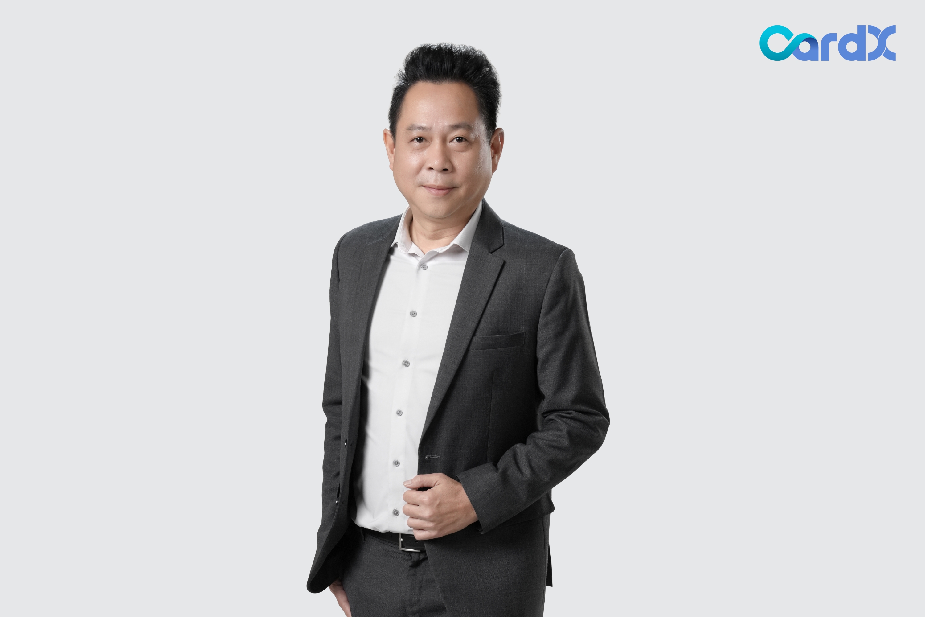 นายปัญญา เวชบรรยงรัตน์ Chief Business and Channel Officer บริษัท คาร์ด เอกซ์ จำกัด (CardX)