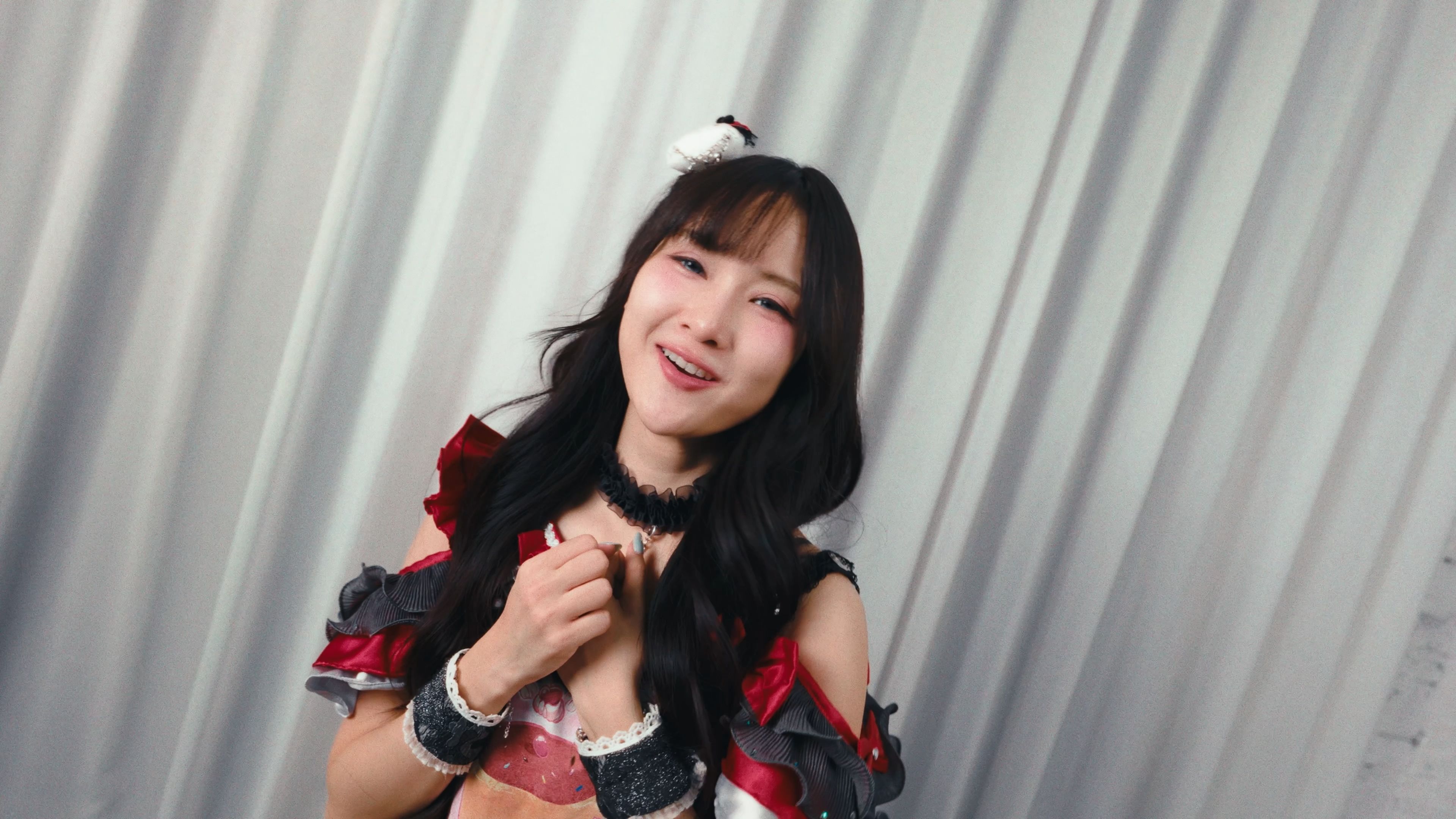 ภาพจากมิวสิควิดีโอเพลง Tornado Festival
