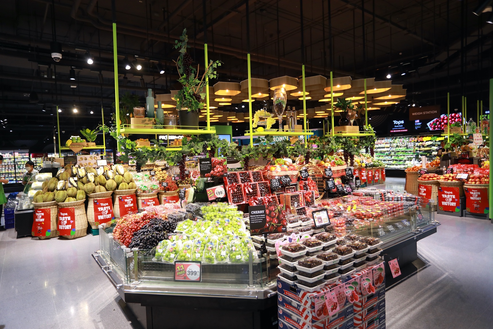 TOPS FOOD HALL Northville