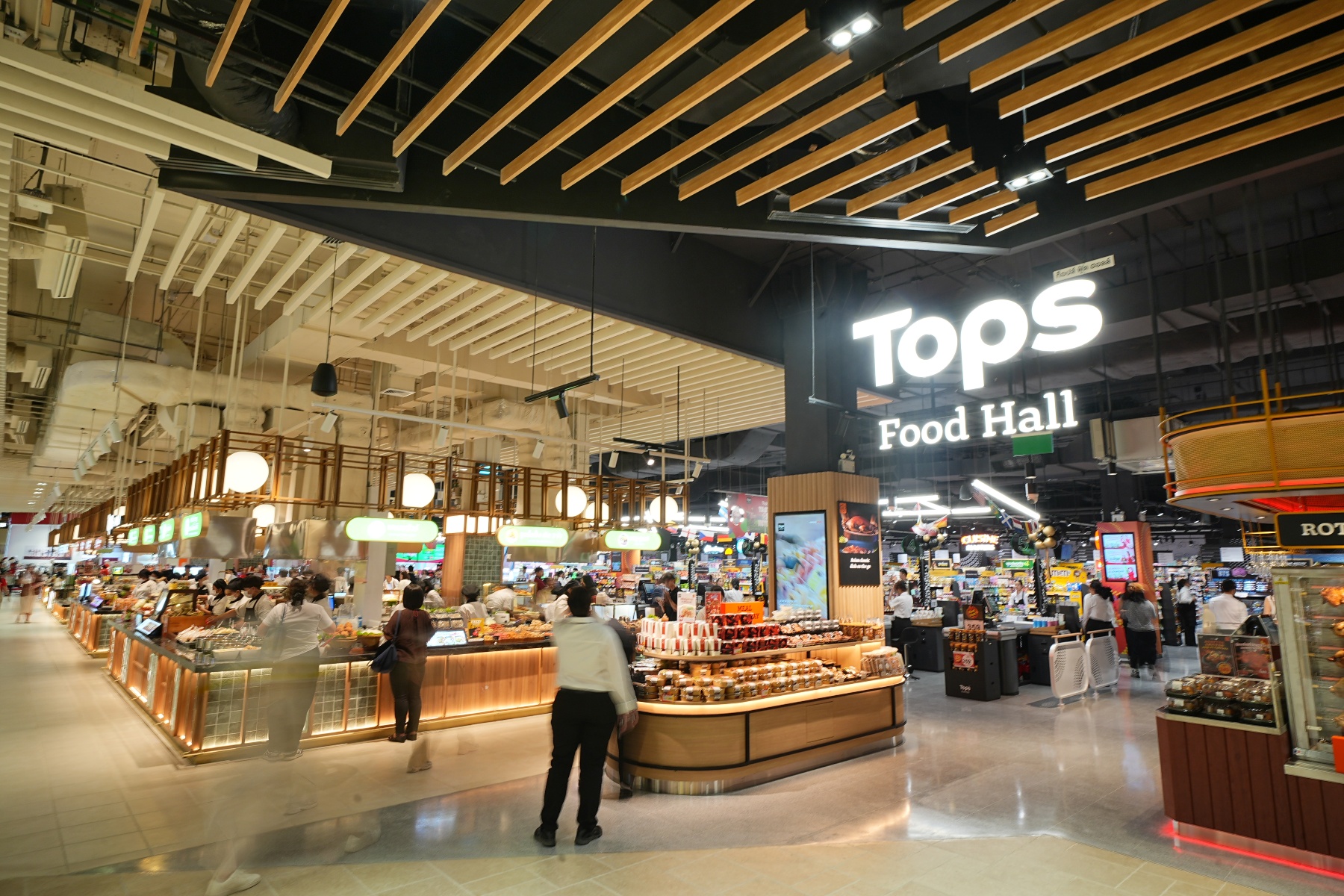 Tops Food Hall ที่เซ็นทรัล นอร์ทวิลล์