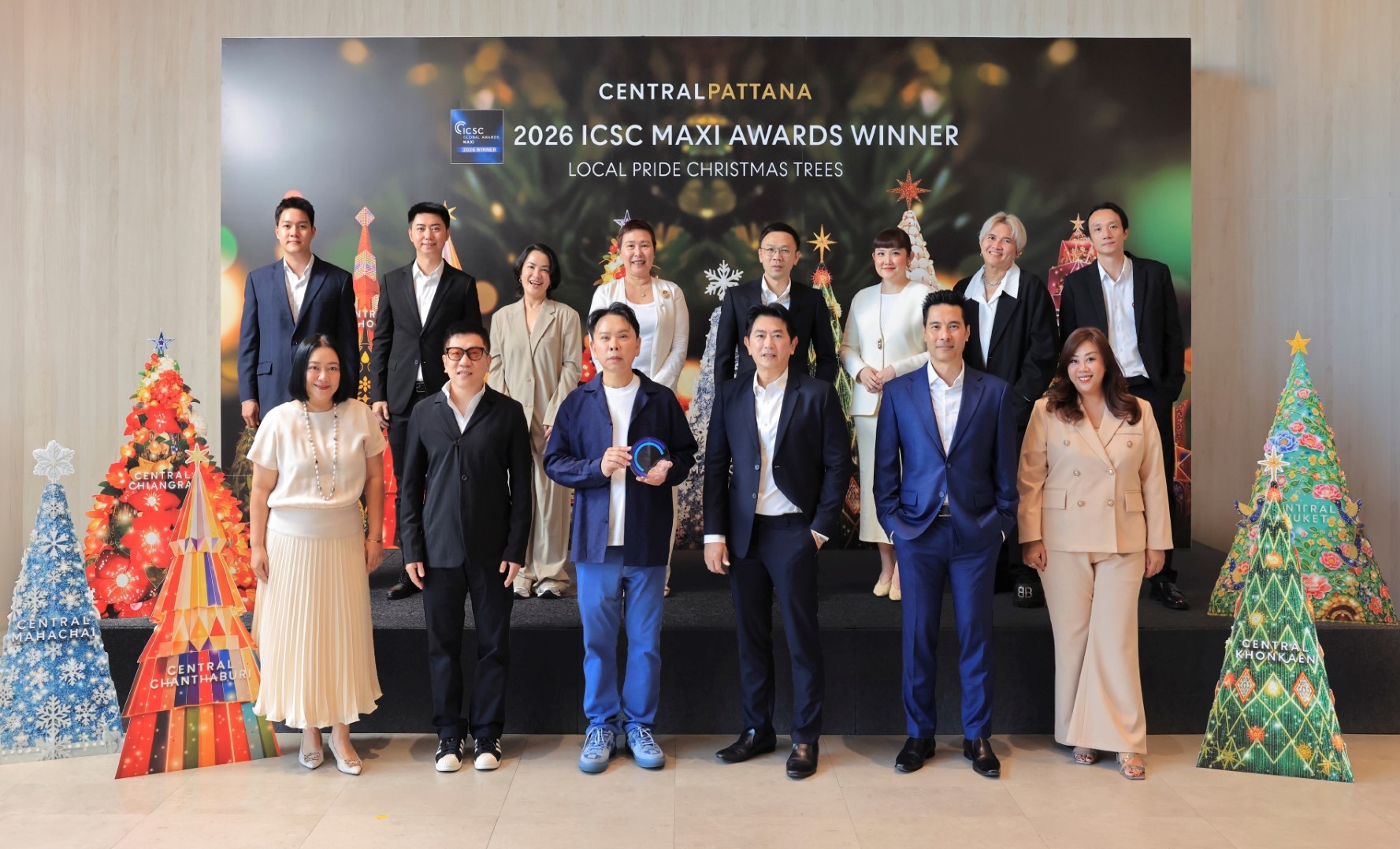 คณะผู้บริหารเซ็นทรัลพัฒนาบนเวทีมอบรางวัล 2026 ICSC GLOBAL MAXI AWARDS