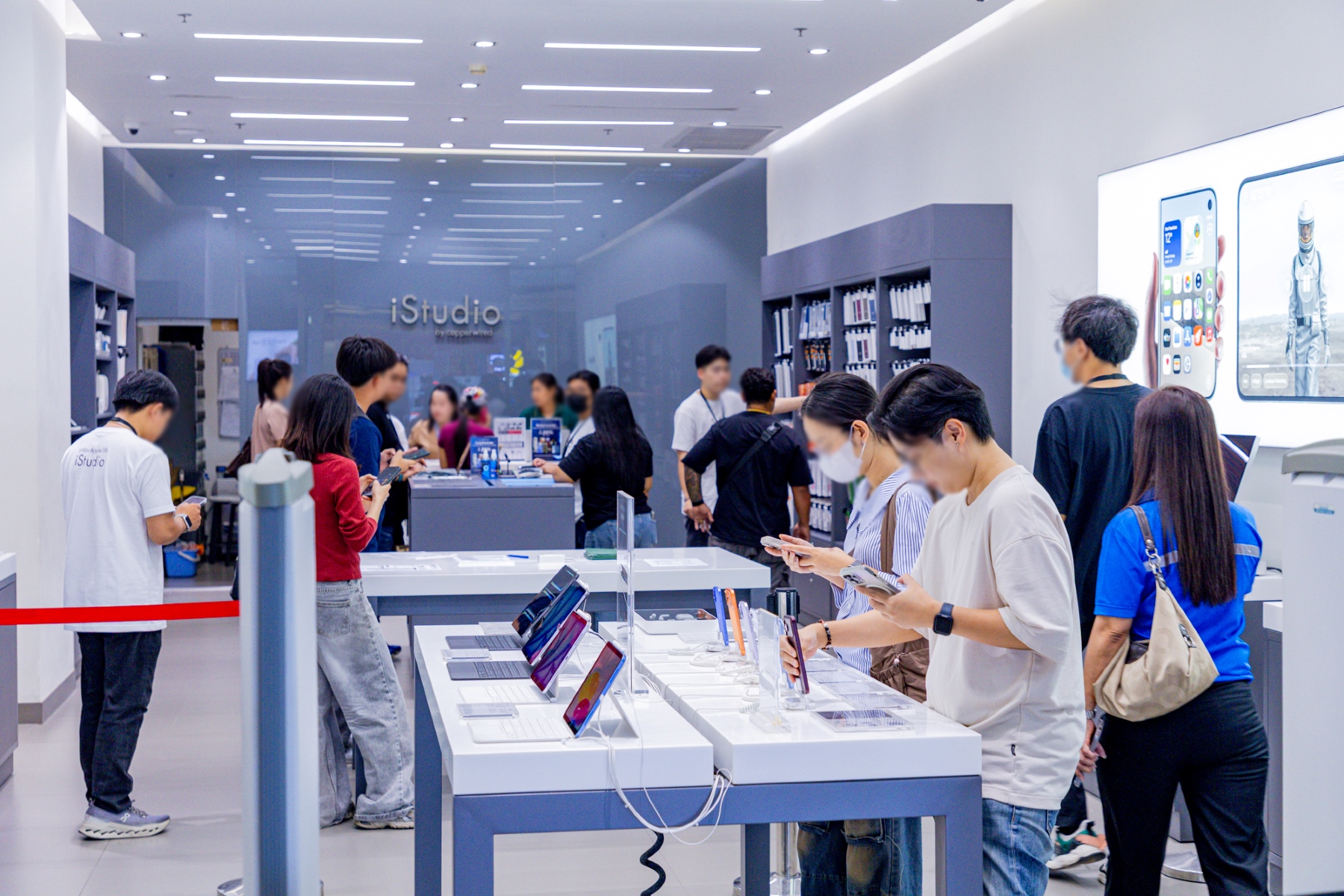 บรรยากาศเซ็นทรัล มหาชัย วันวางจำหน่าย iPhone 18 Pro
