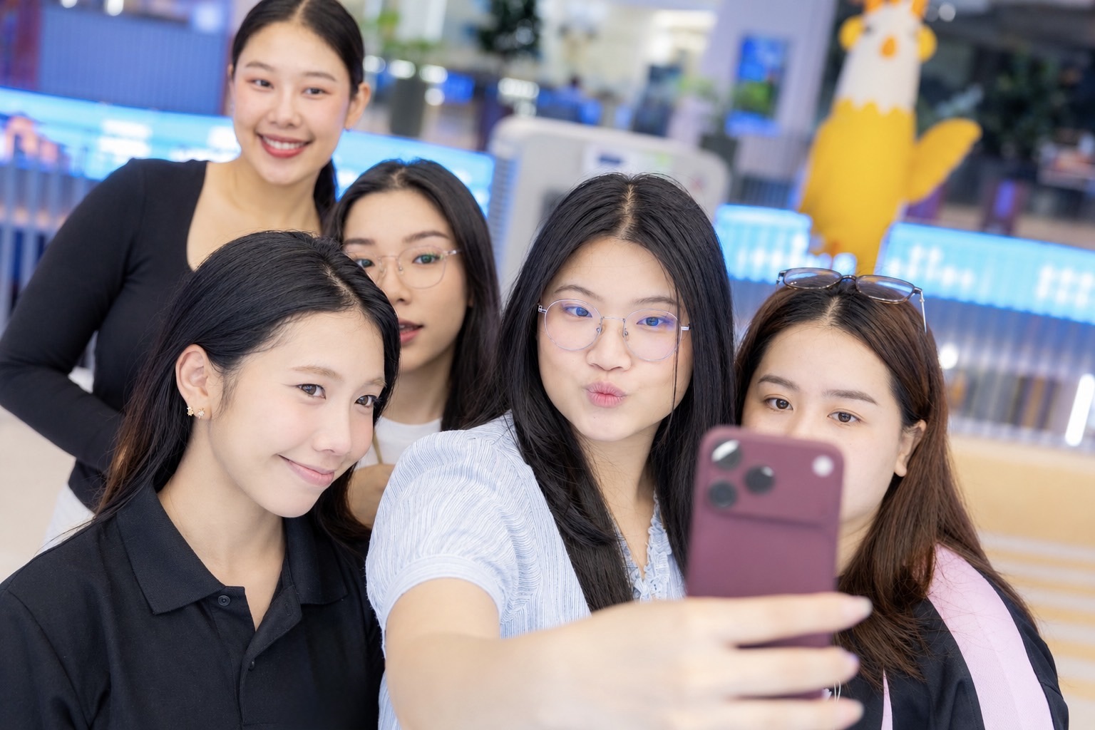 บรรยากาศเซ็นทรัล ขอนแก่น วันวางจำหน่าย iPhone 18 Pro