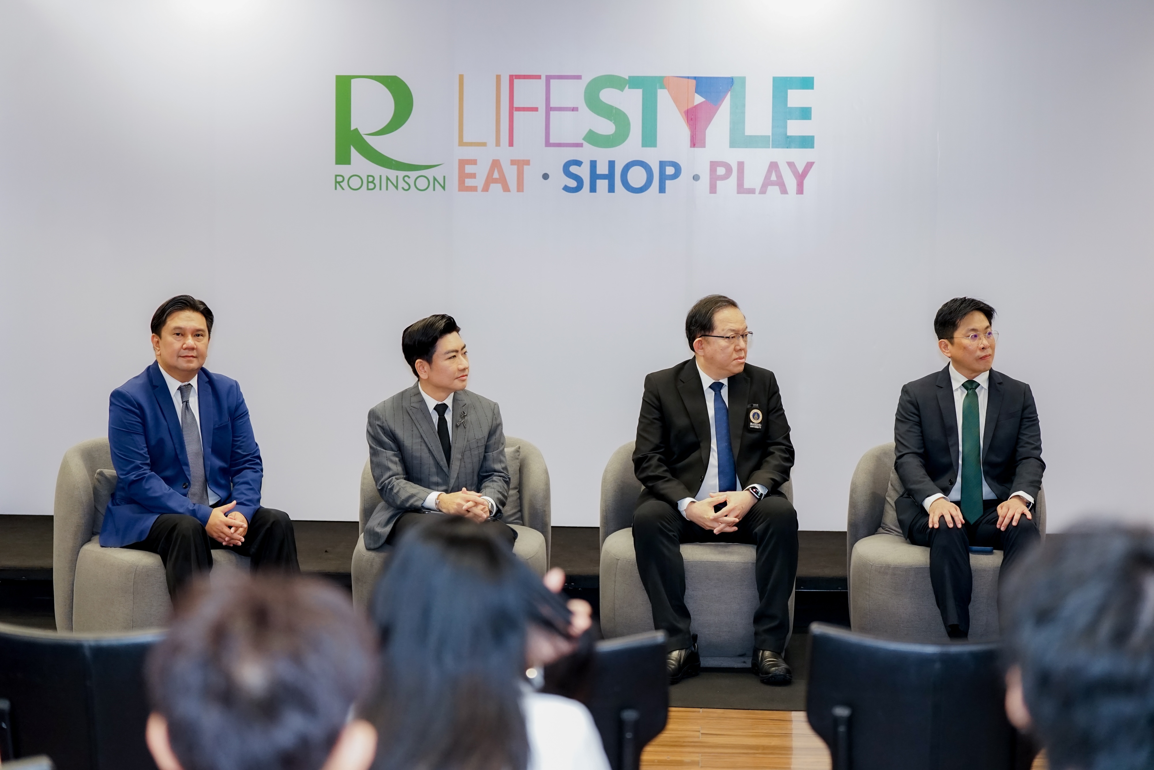 ผู้เข้าร่วมงานพิธีลงนามหนังสือแสดงเจตจำนง (LOI)