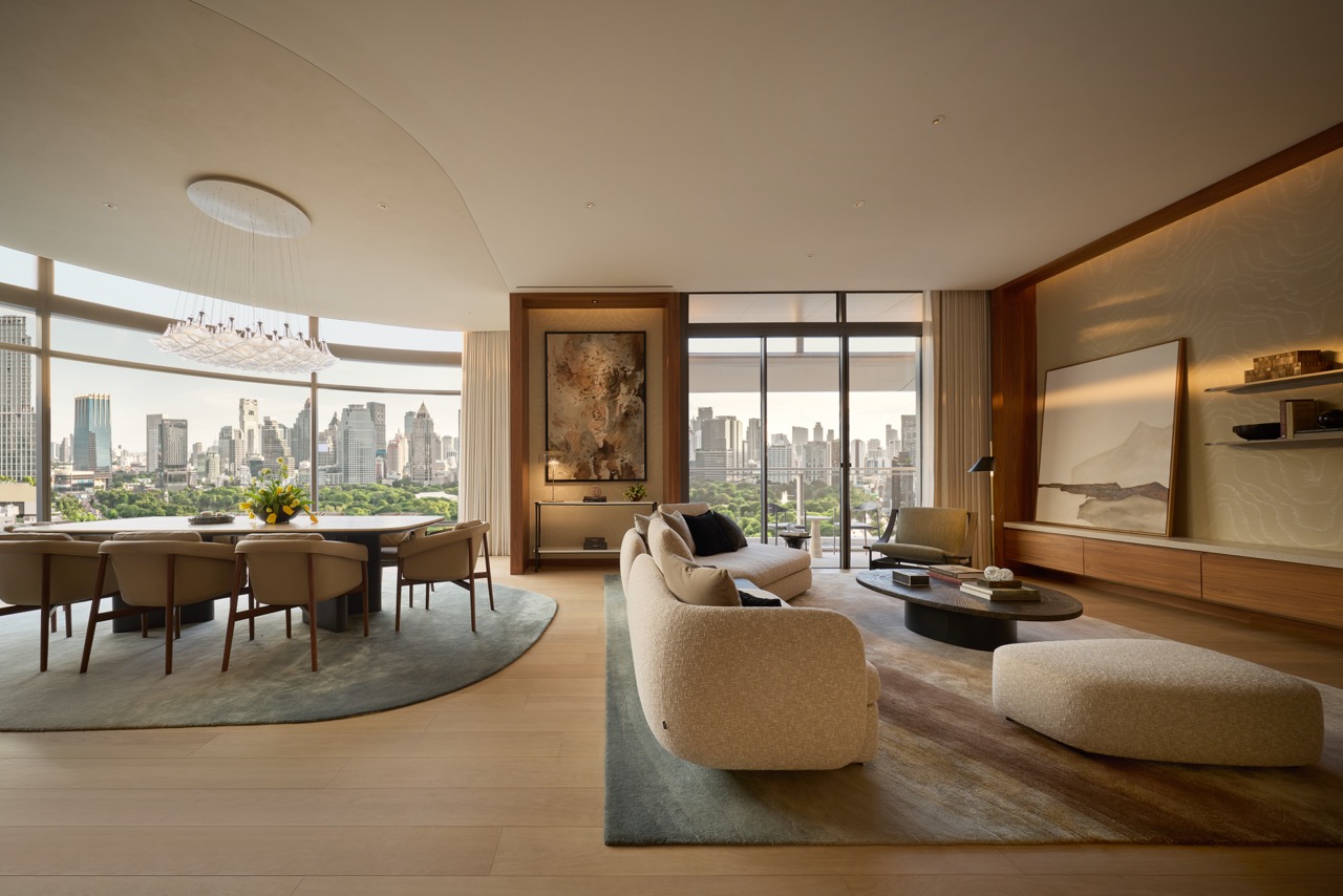 ห้องนั่งเล่นและห้องรับประทานอาหารแบบ 3 ห้องนอน Upper House Residences Bangkok