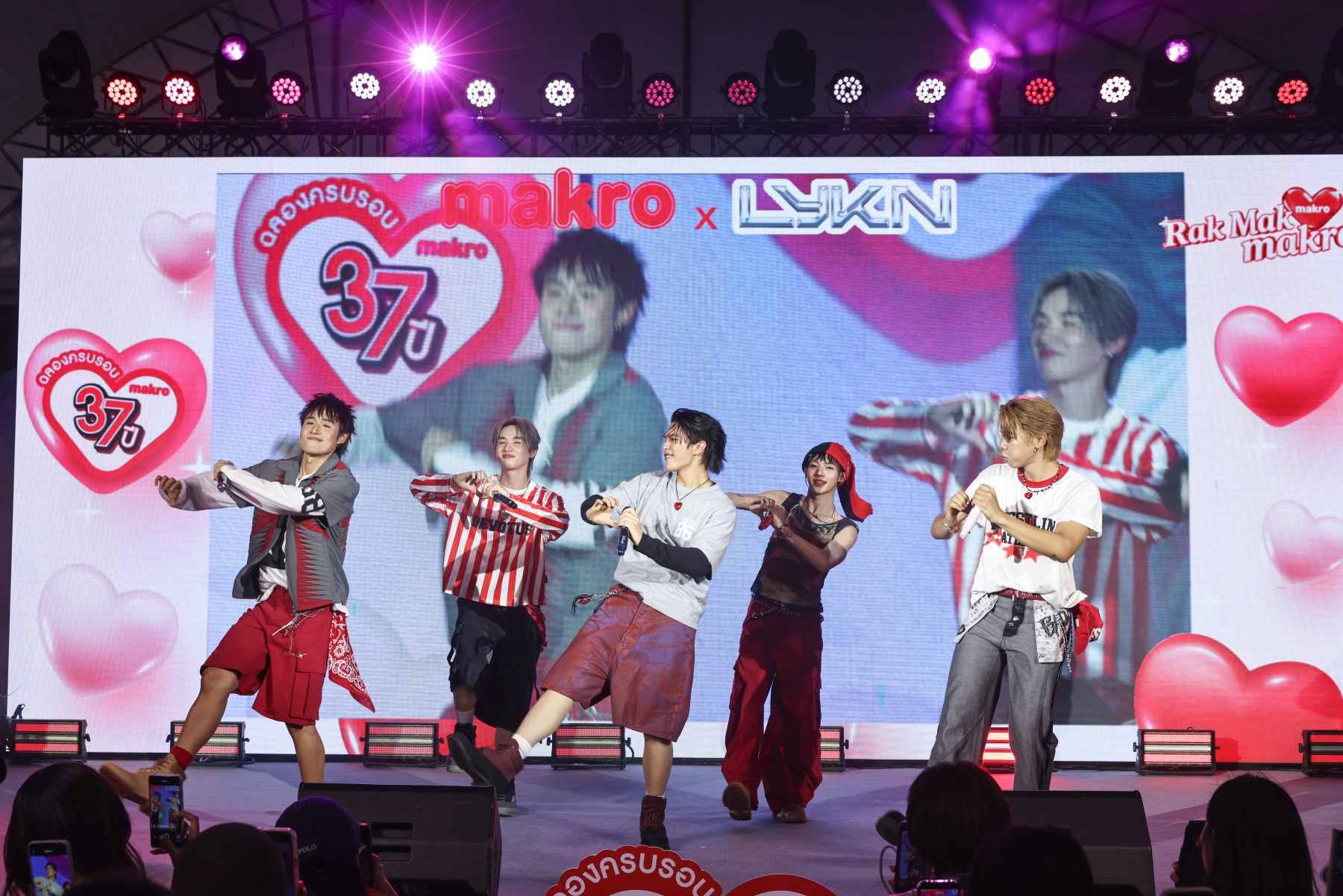LYKN บนเวทีงาน Rak Mak Fair