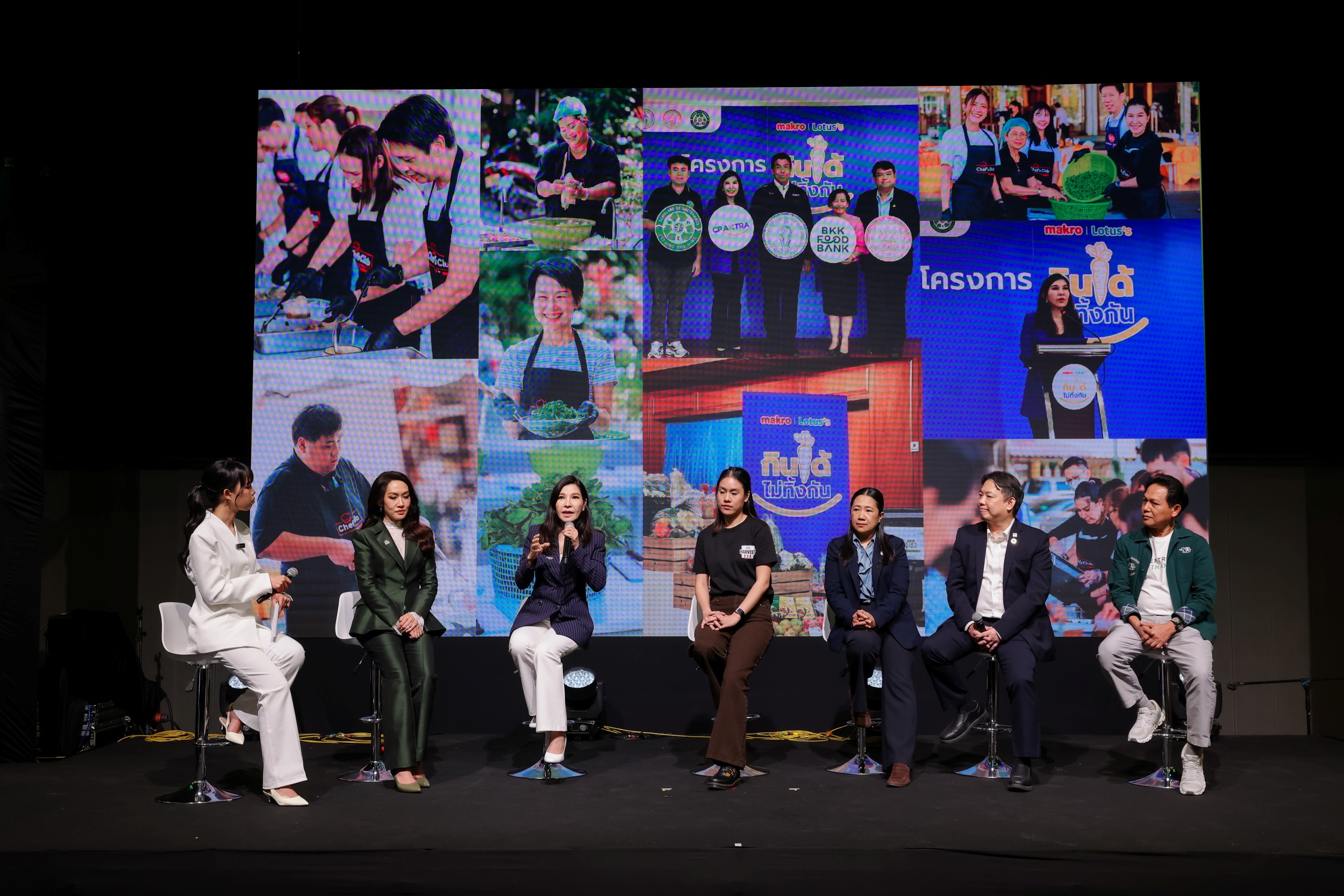 บรรยากาศเวทีเสวนาหัวข้อสุดยอดผู้นำ เบื้องหลังการขับเคลื่อนระบบอาหารที่ยั่งยืน