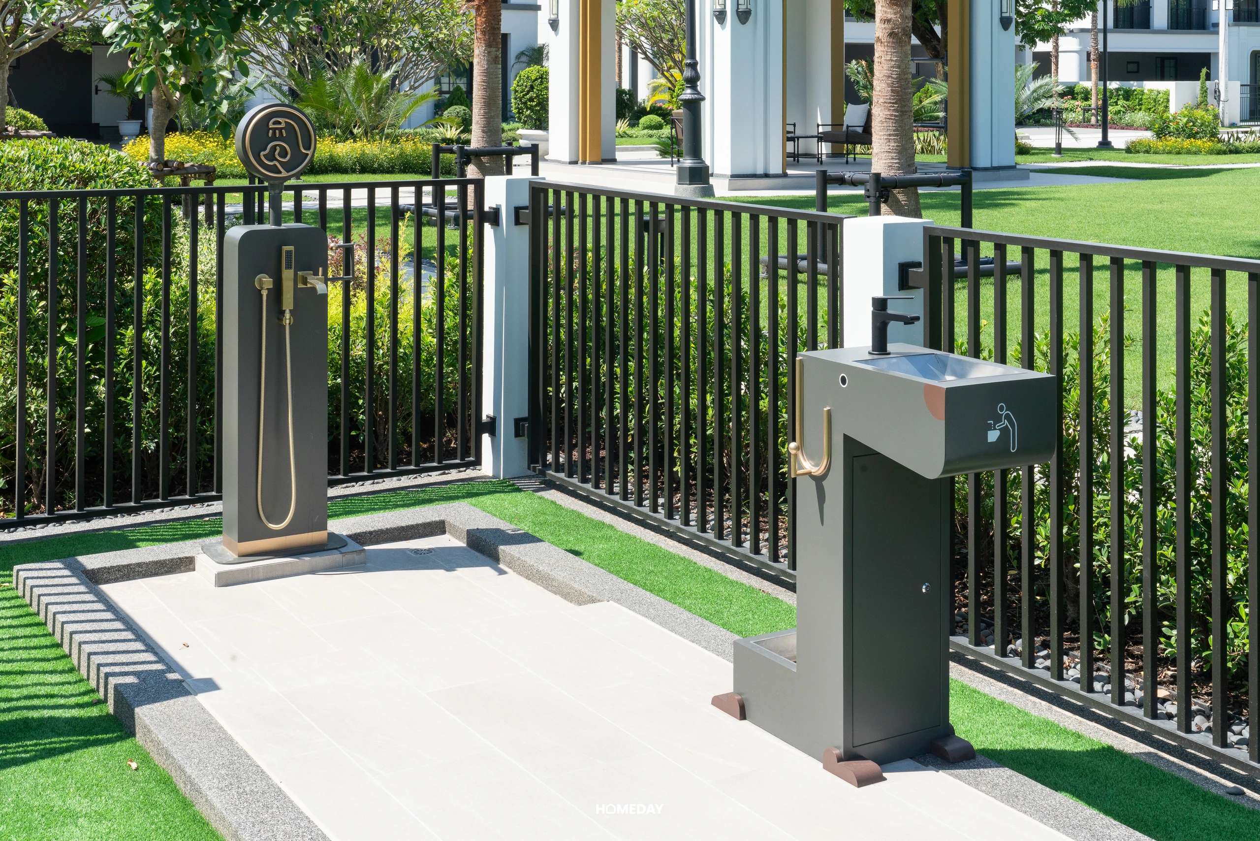 เศรษฐสิริ รัตนาธิเบศร์ — Sansiri Dog Park