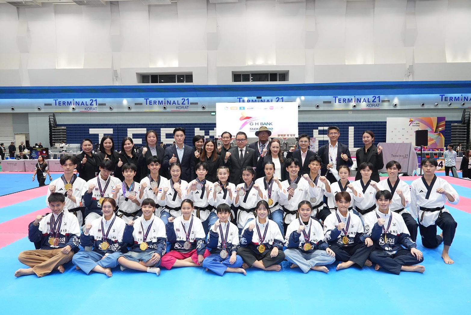 นักกีฬาเทควันโดในสนามแข่งขัน ณ เทอร์มินอล 21 โคราช