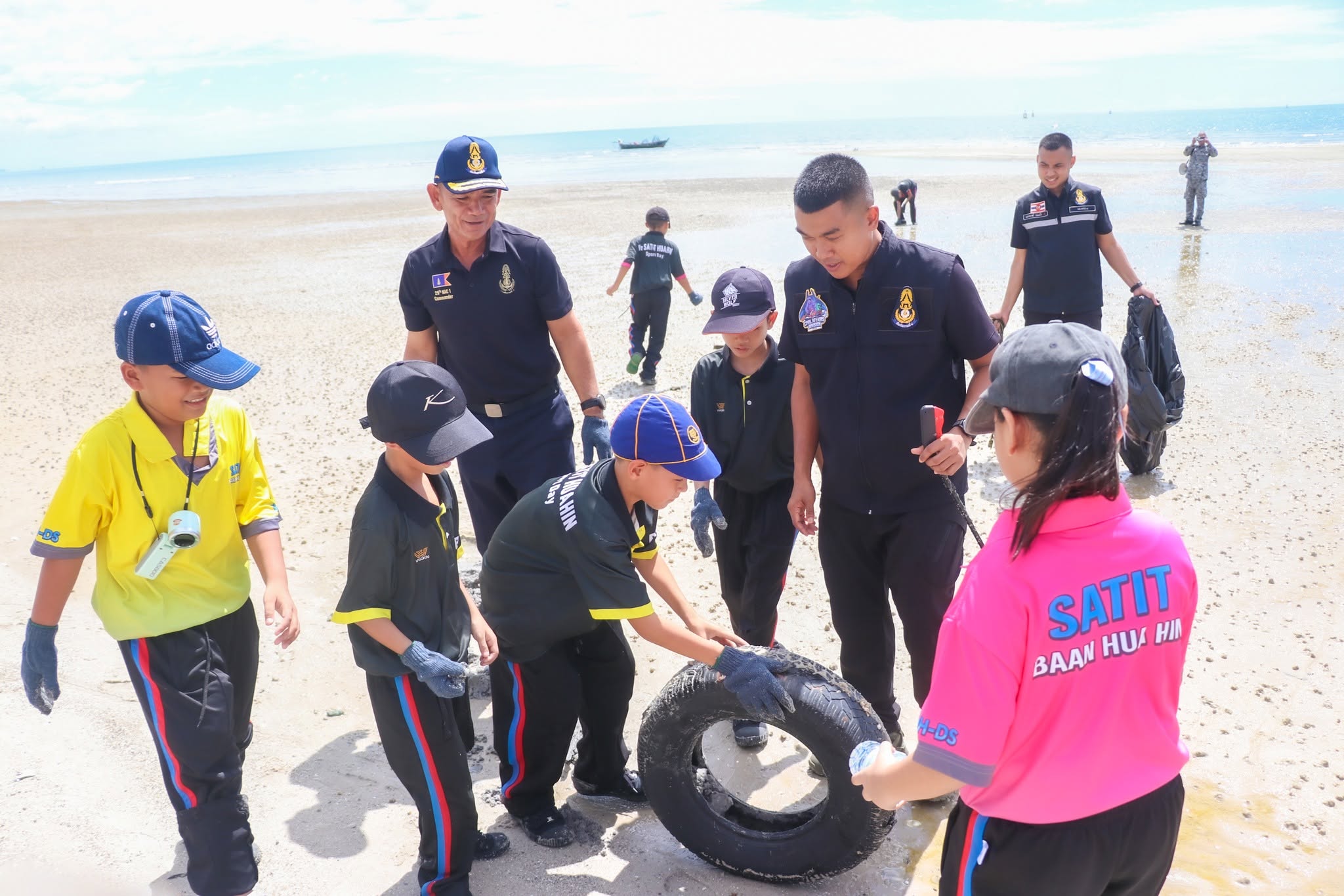 ภาพกิจกรรมเก็บขยะชายหาด ICC Green Legacy 7