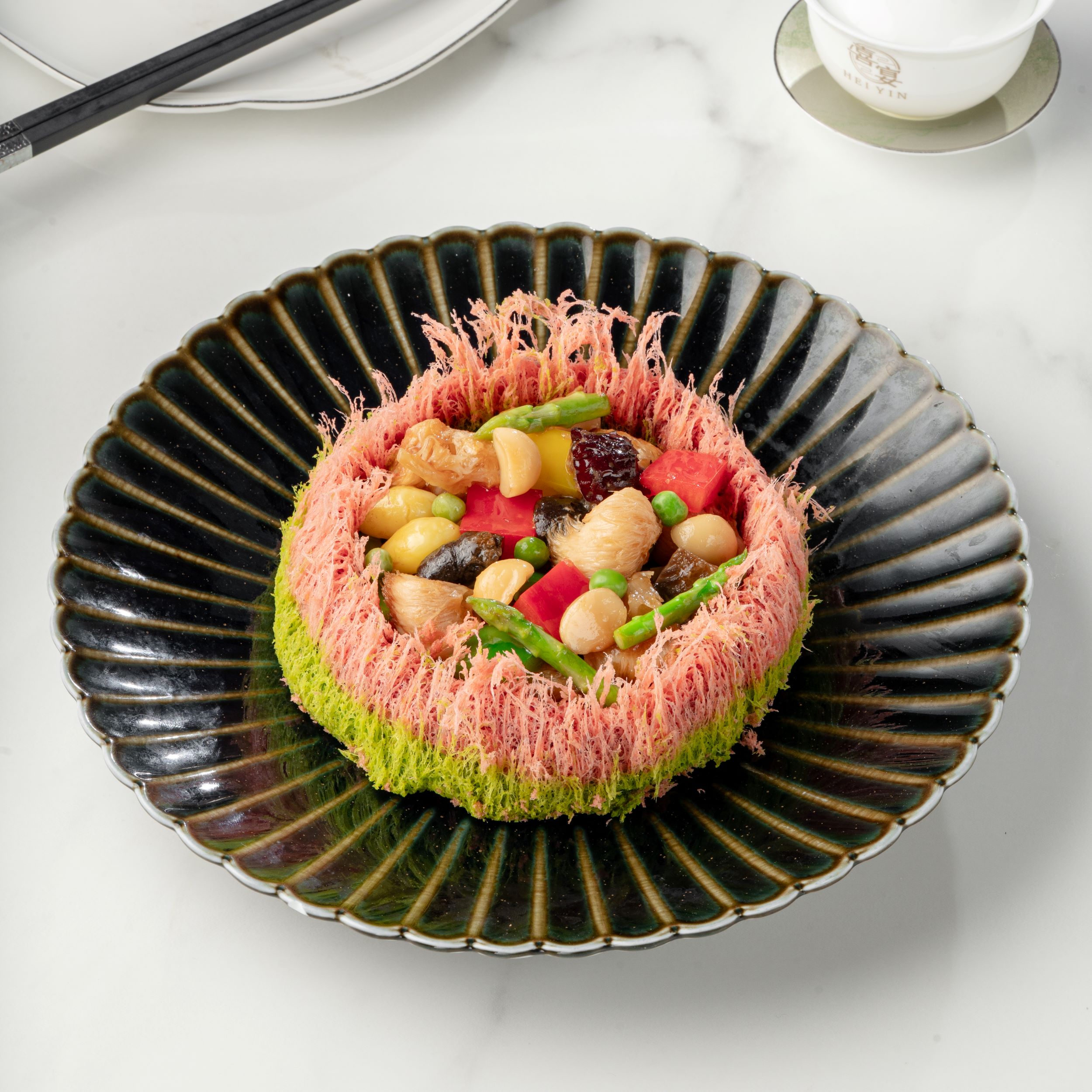 ผัดโหงวก๊วยในรังเผือก ร้านเฮยยิน