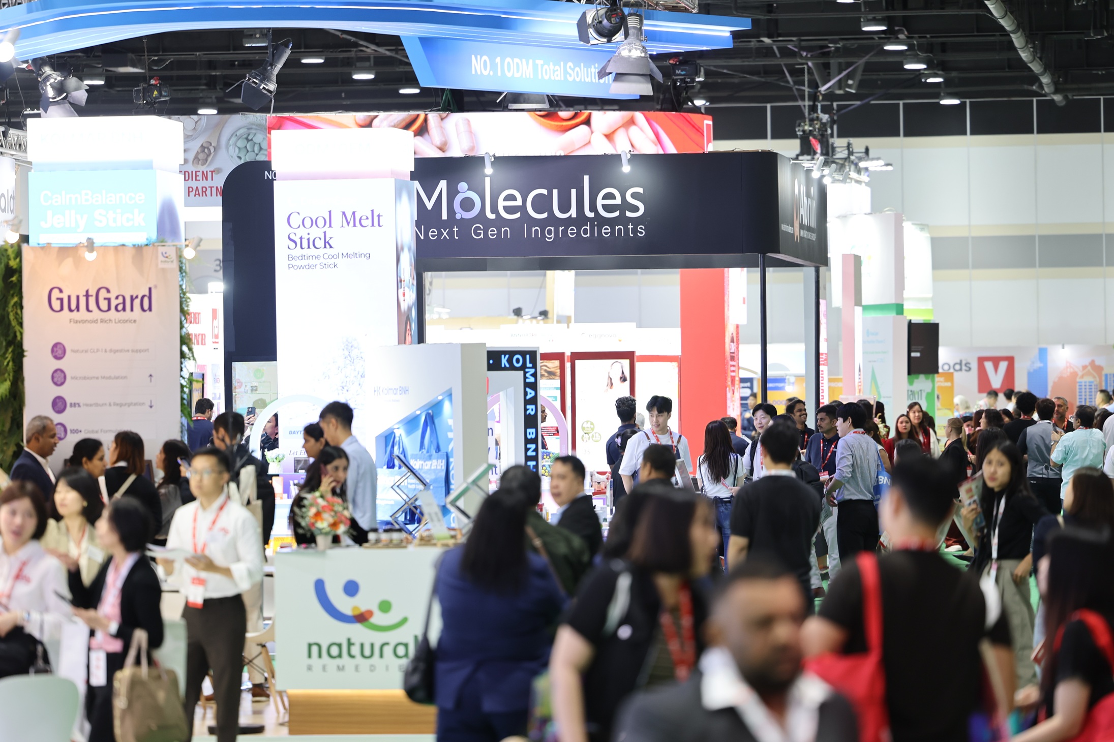 บูธแสดงสินค้าในงาน Vitafoods Asia