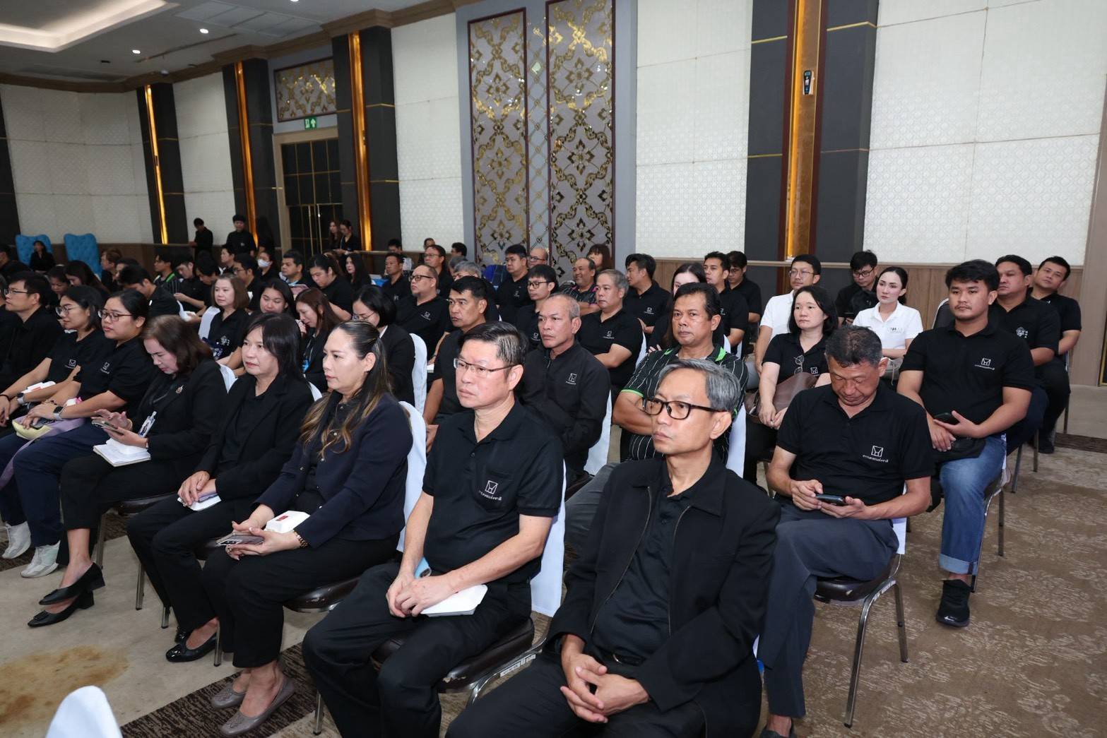 ทีมวิศวกรและช่างอาสาที่จะลงพื้นที่ฟื้นฟูชุมชน
