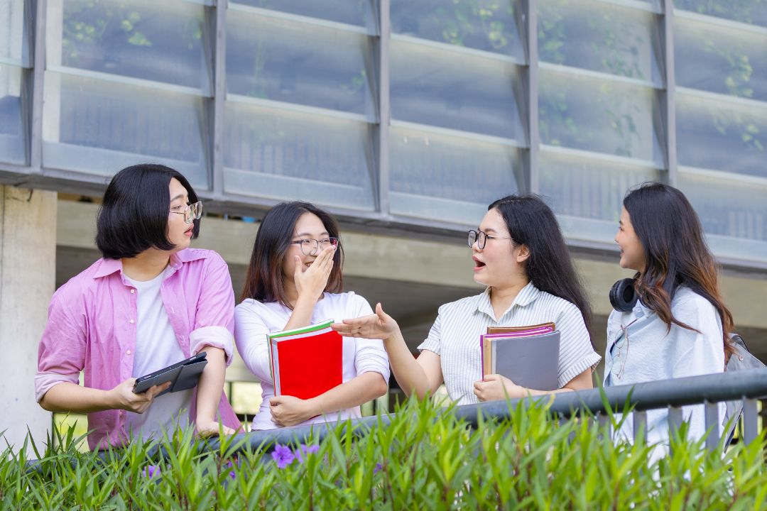 บรรยากาศการทำงานจริงของนักศึกษาในโครงการ KTC COOP