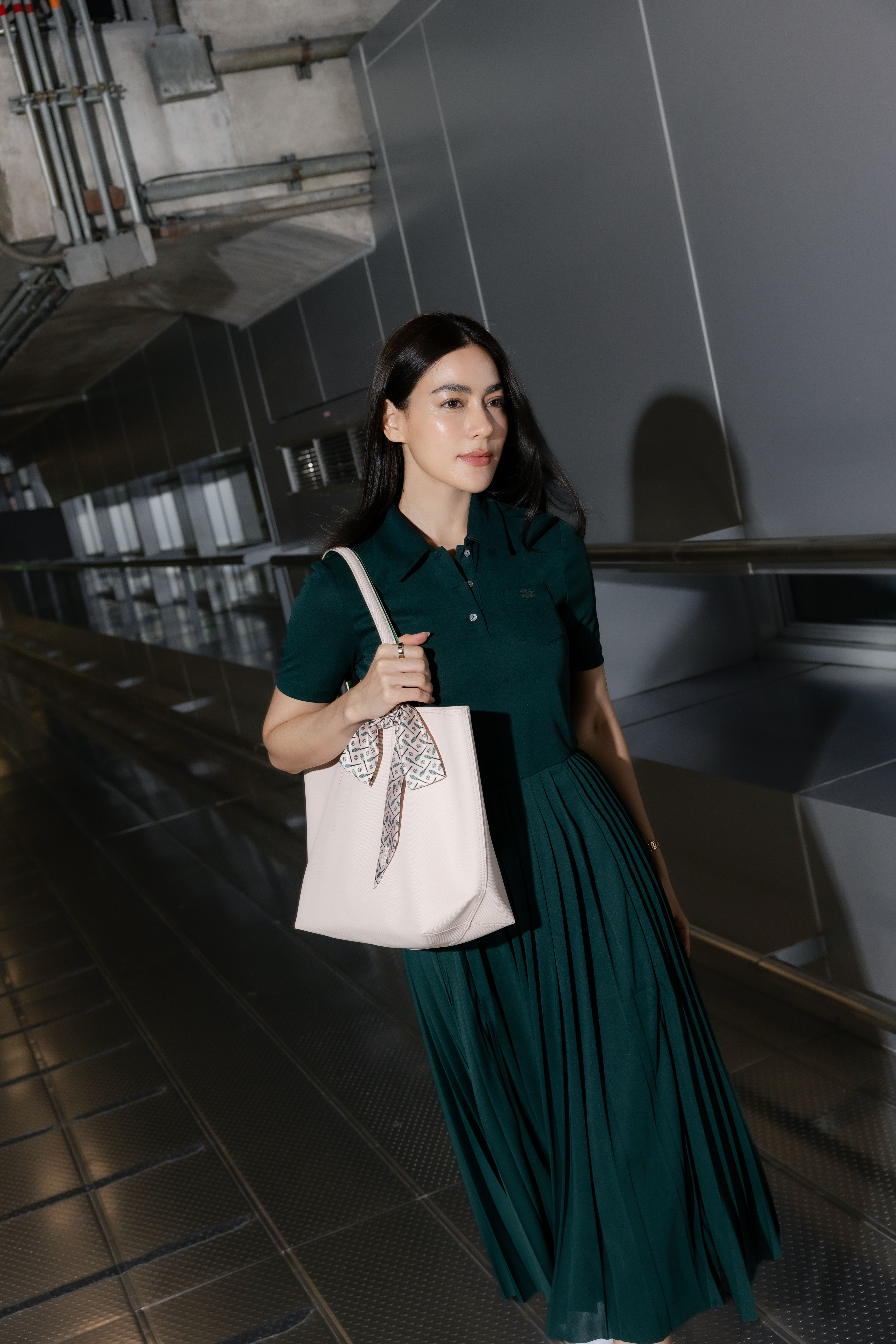 ใหม่-ดาวิกา ในลุค LACOSTE Airport Look