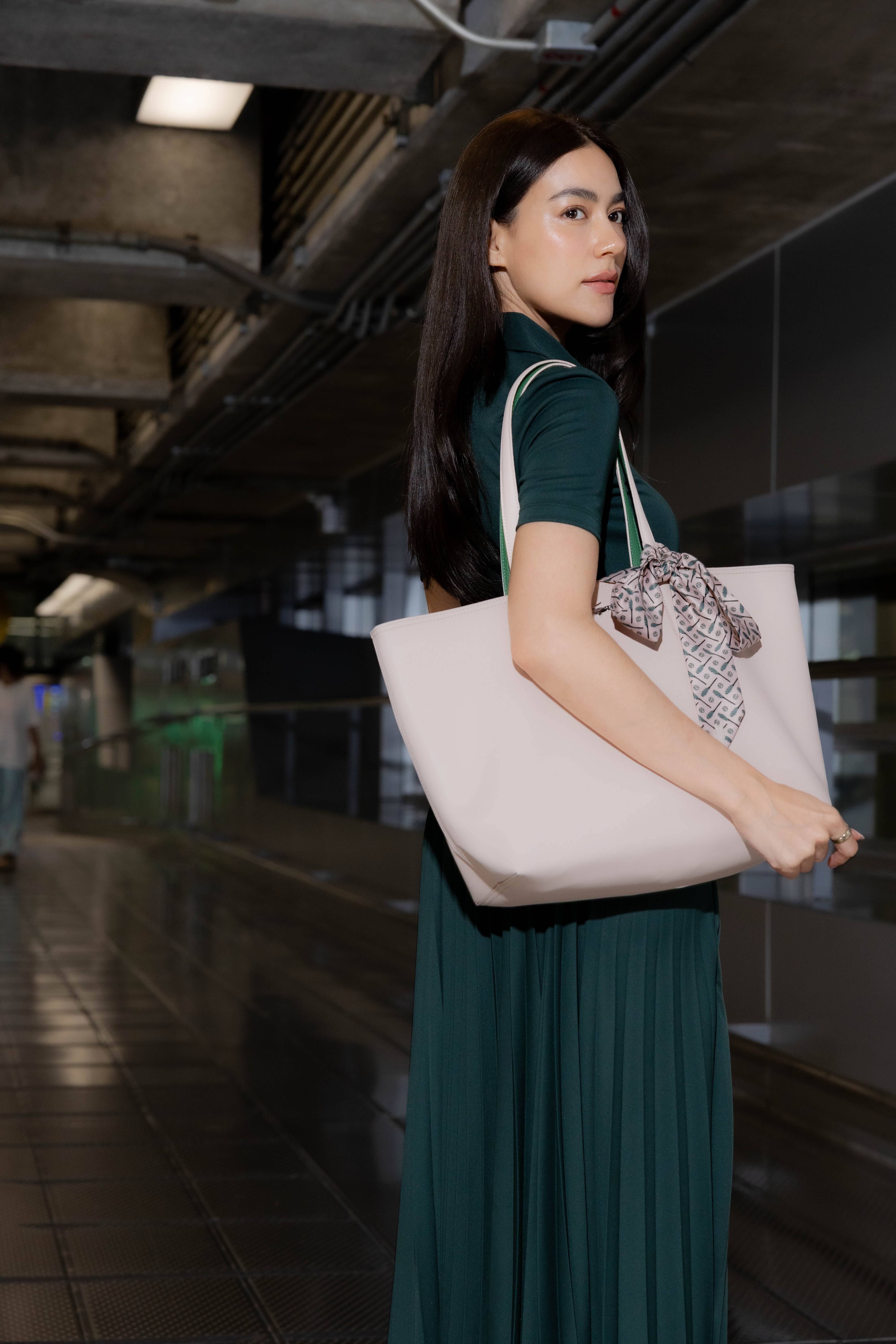 ใหม่-ดาวิกา ในลุค LACOSTE Airport Look