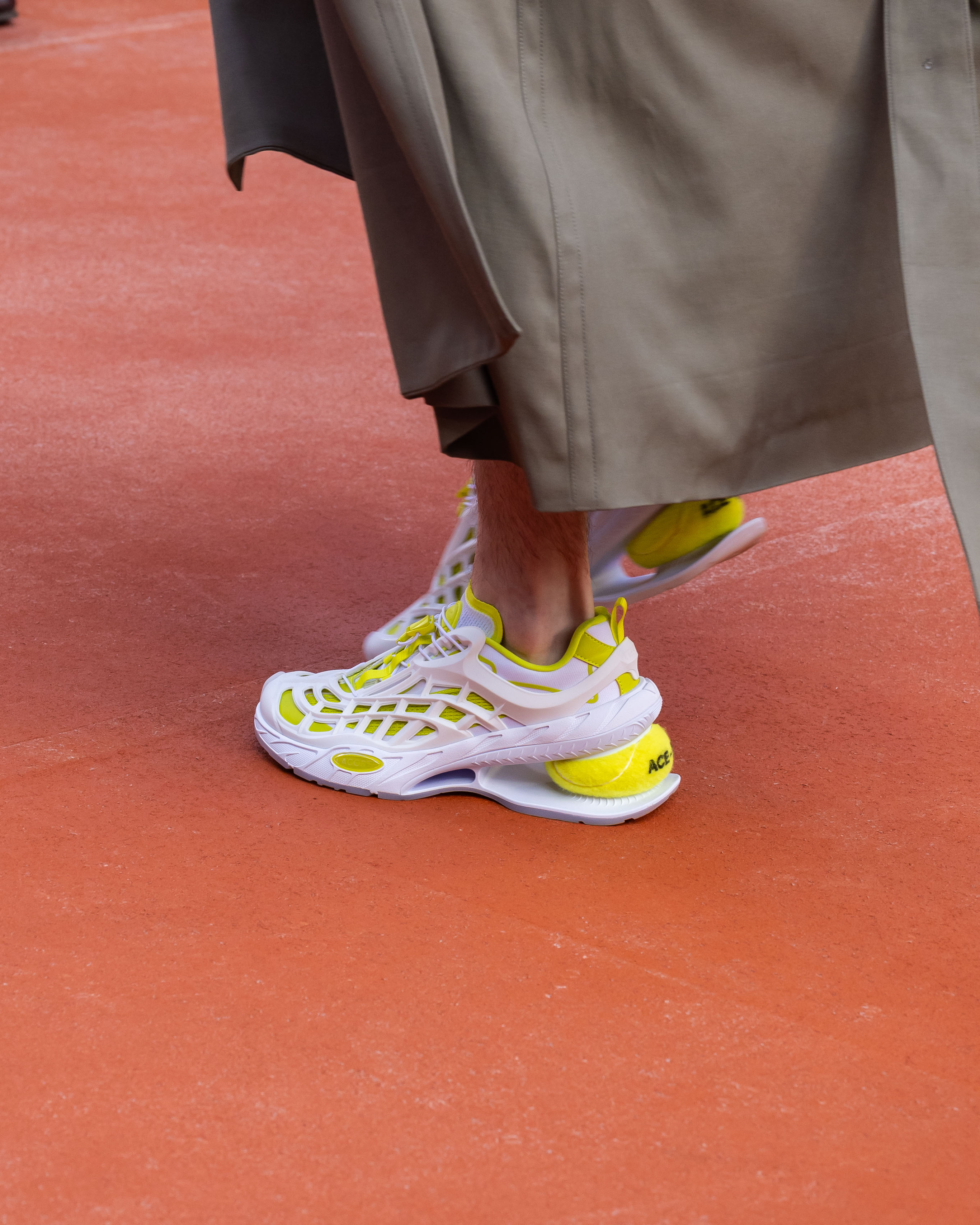 รองเท้าผ้าใบ ACE-T1 จากคอลเลกชัน LACOSTE Spring-Summer 2027