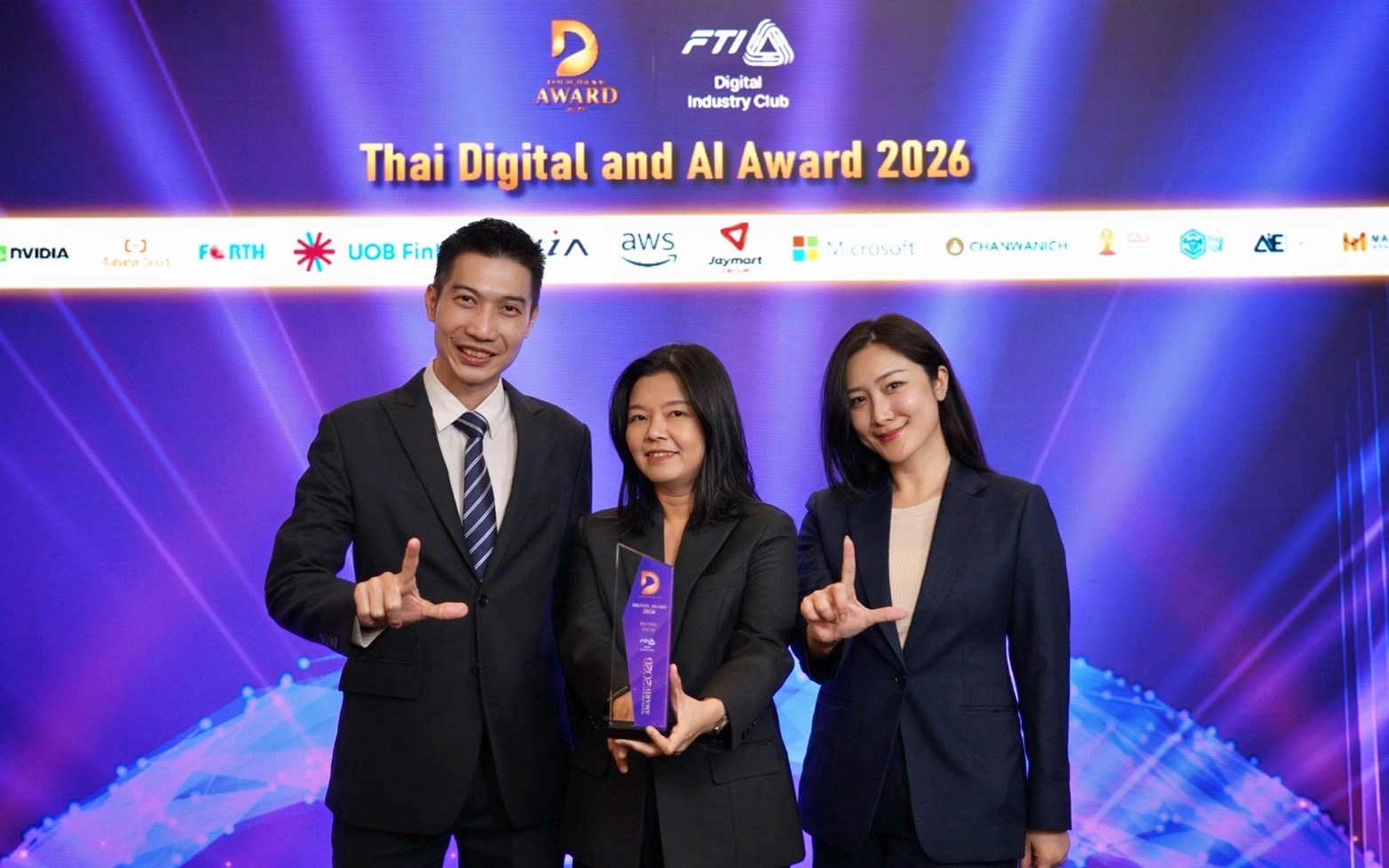 ทีมงาน LIV-24 เข้ารับรางวัล Thai Digital & AI Award 2026