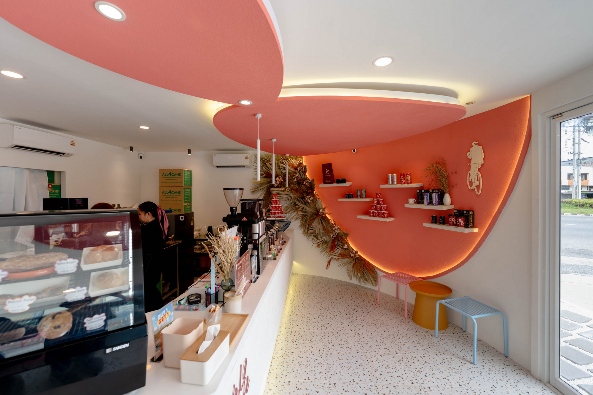 บรรยากาศภายใน Maison & Co. Flagship Store พัทยา