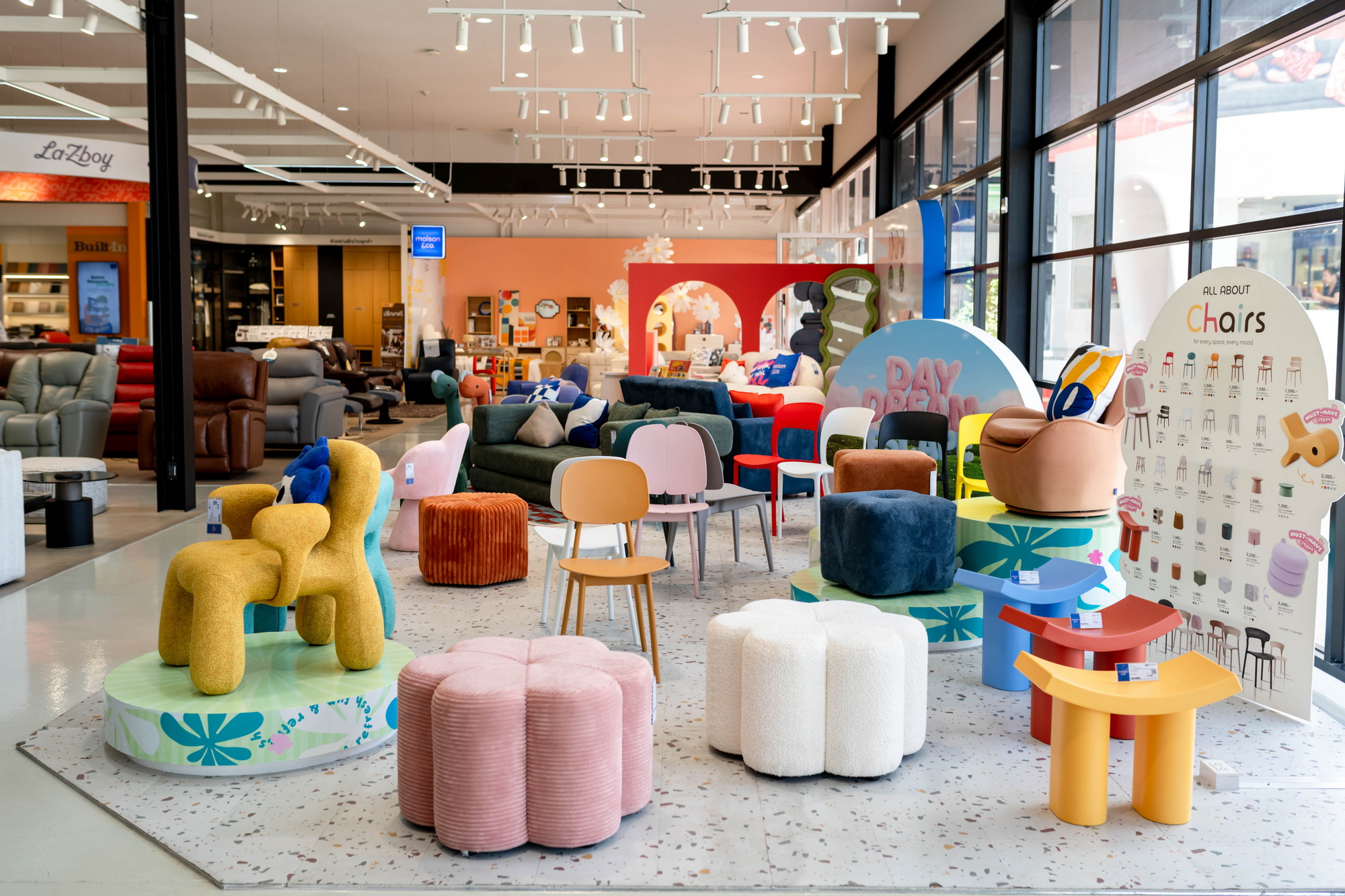 บรรยากาศภายใน Maison & Co. Flagship Store พัทยา