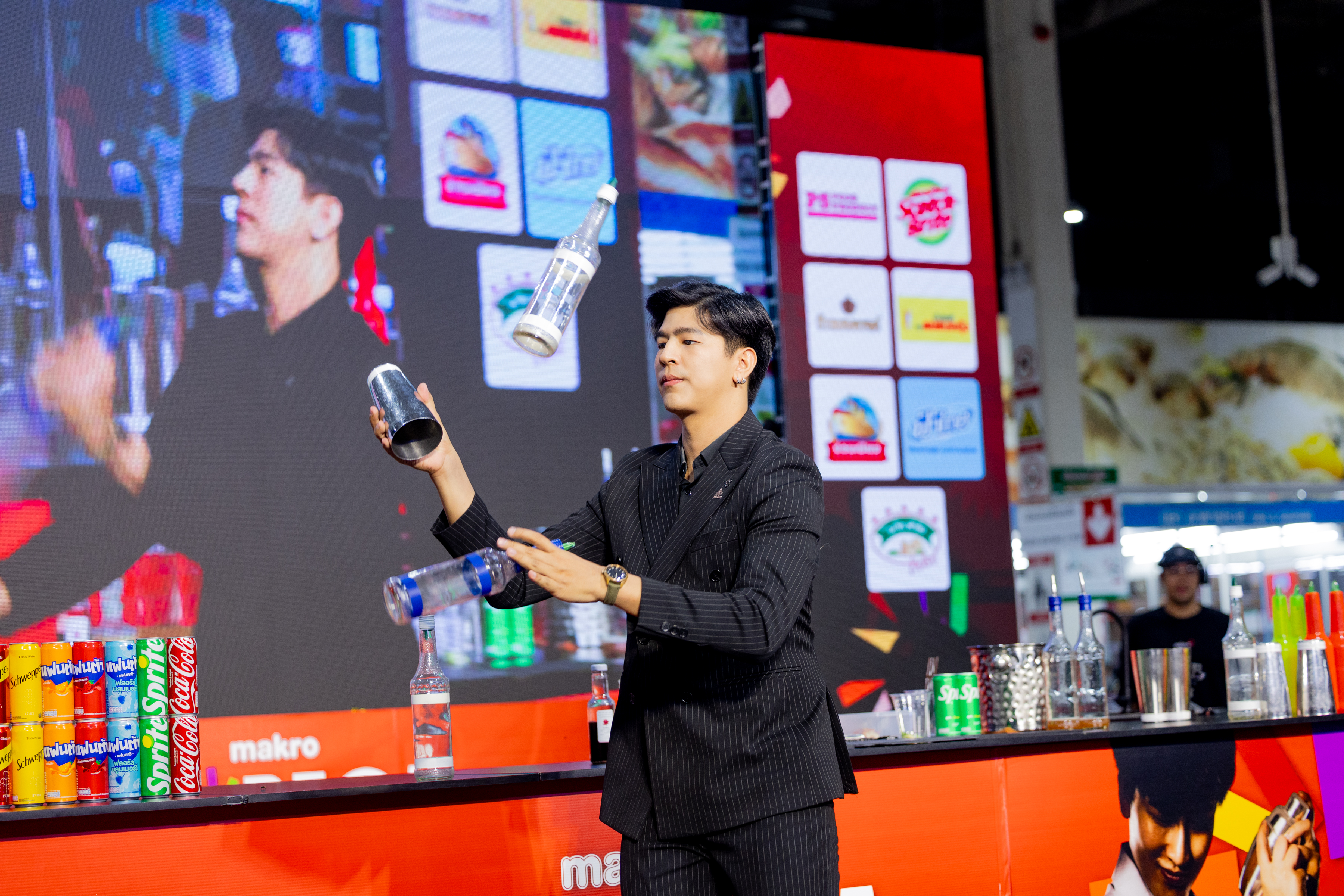 โชว์มิกโซโลจิสต์ภายในงาน Makro HORECA Champion 2026