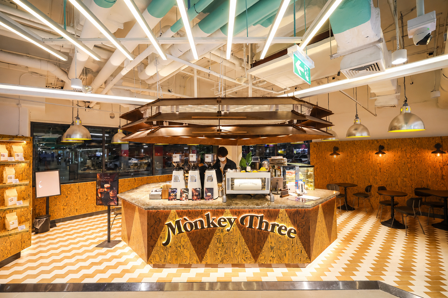 MONKEY THREE COFFEE สาขาเมกาบางนา