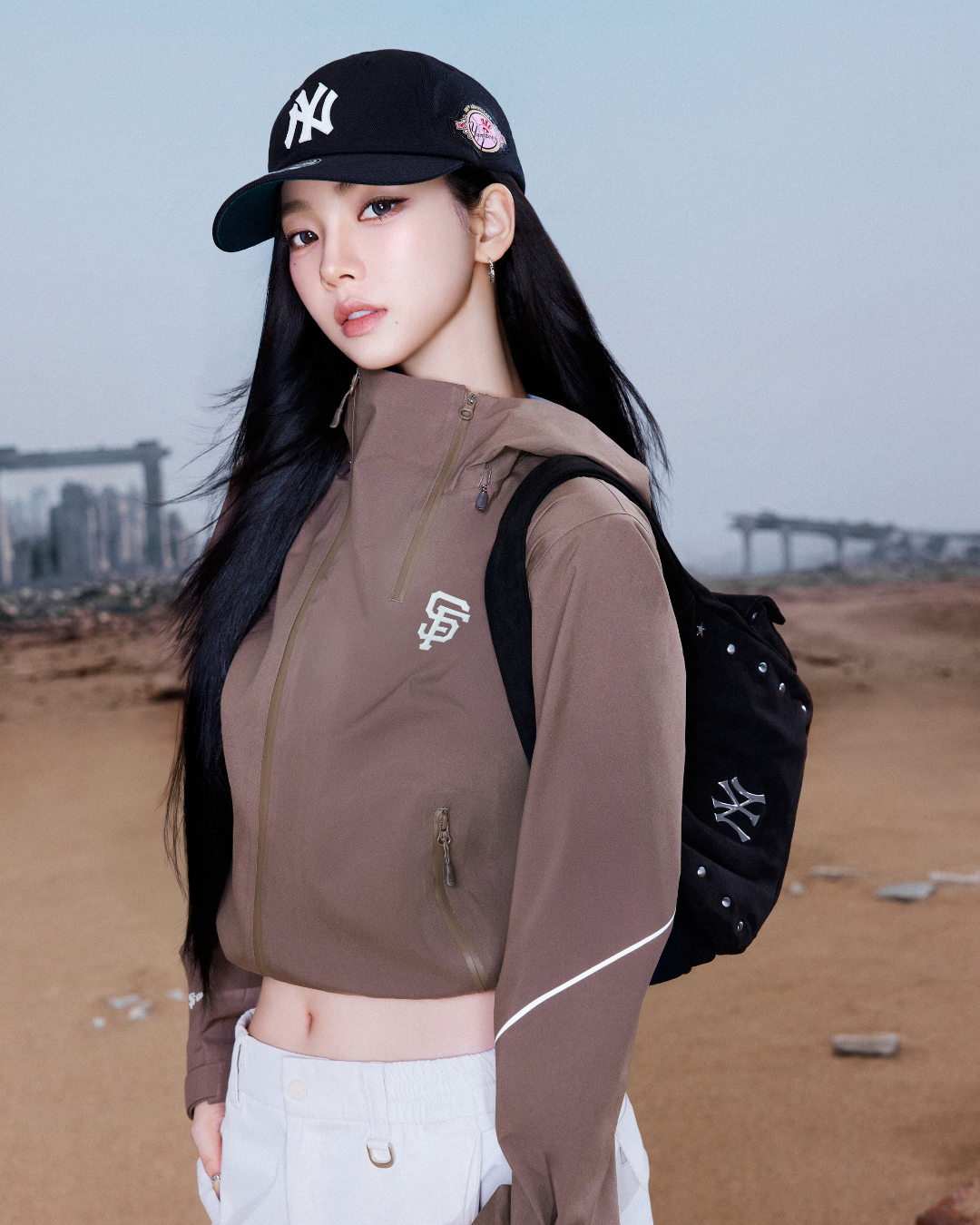 ภาพปกแคมเปญ MLB Fall/Winter 2026 ร่วมกับ KARINA
