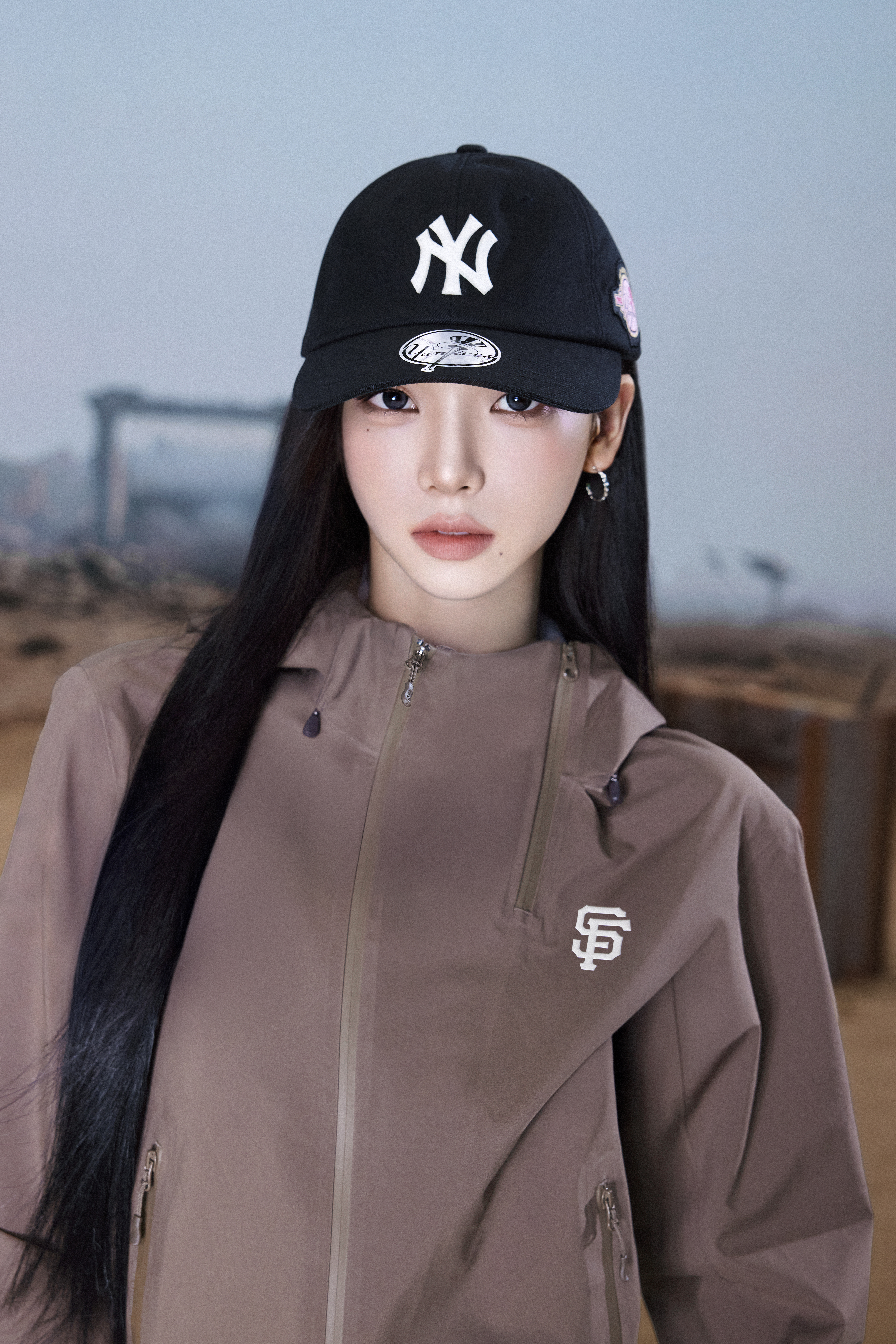 ภาพปกแคมเปญ MLB Fall/Winter 2026 ร่วมกับ KARINA