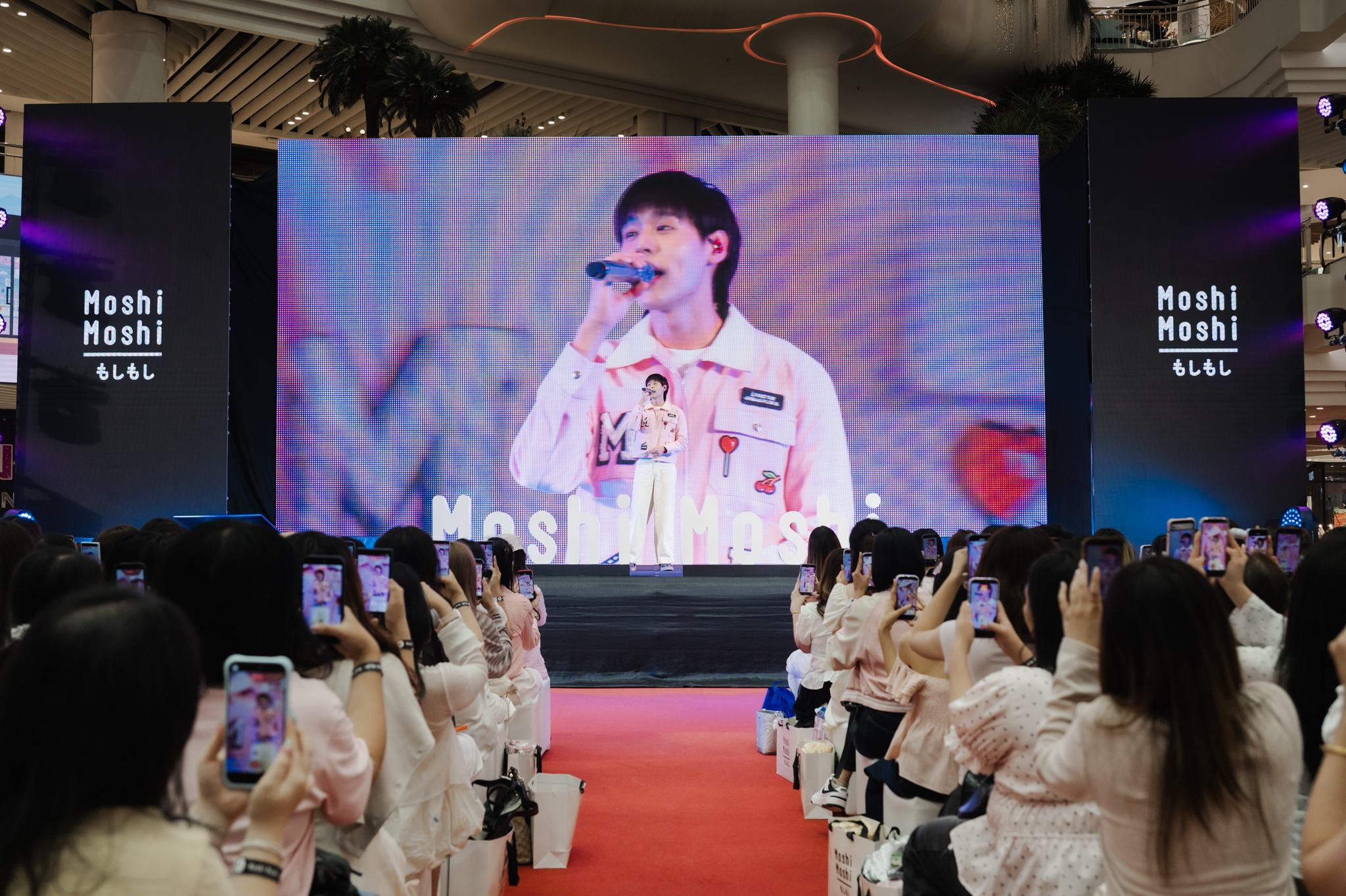 บรรยากาศรอบเวที Moshi Moshi, BILLKIN is Calling