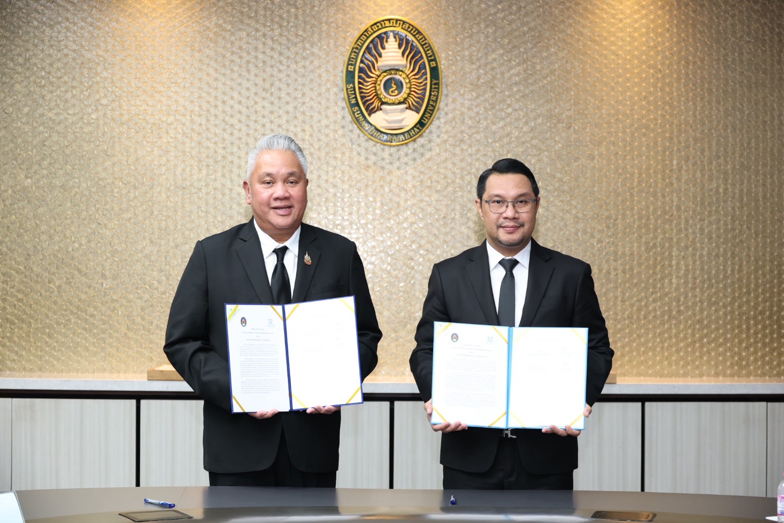 คณะผู้บริหารร่วมพิธีลงนาม MOU