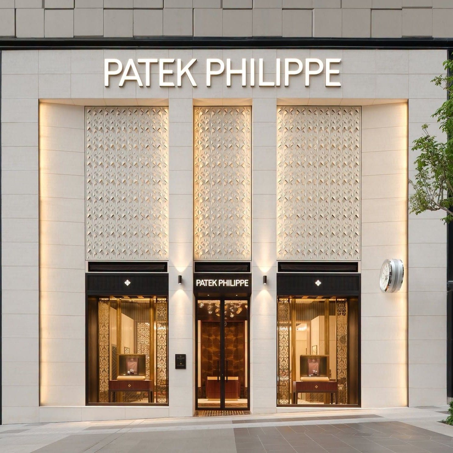 ร้าน Patek Philippe ภายใน One Bangkok Retail