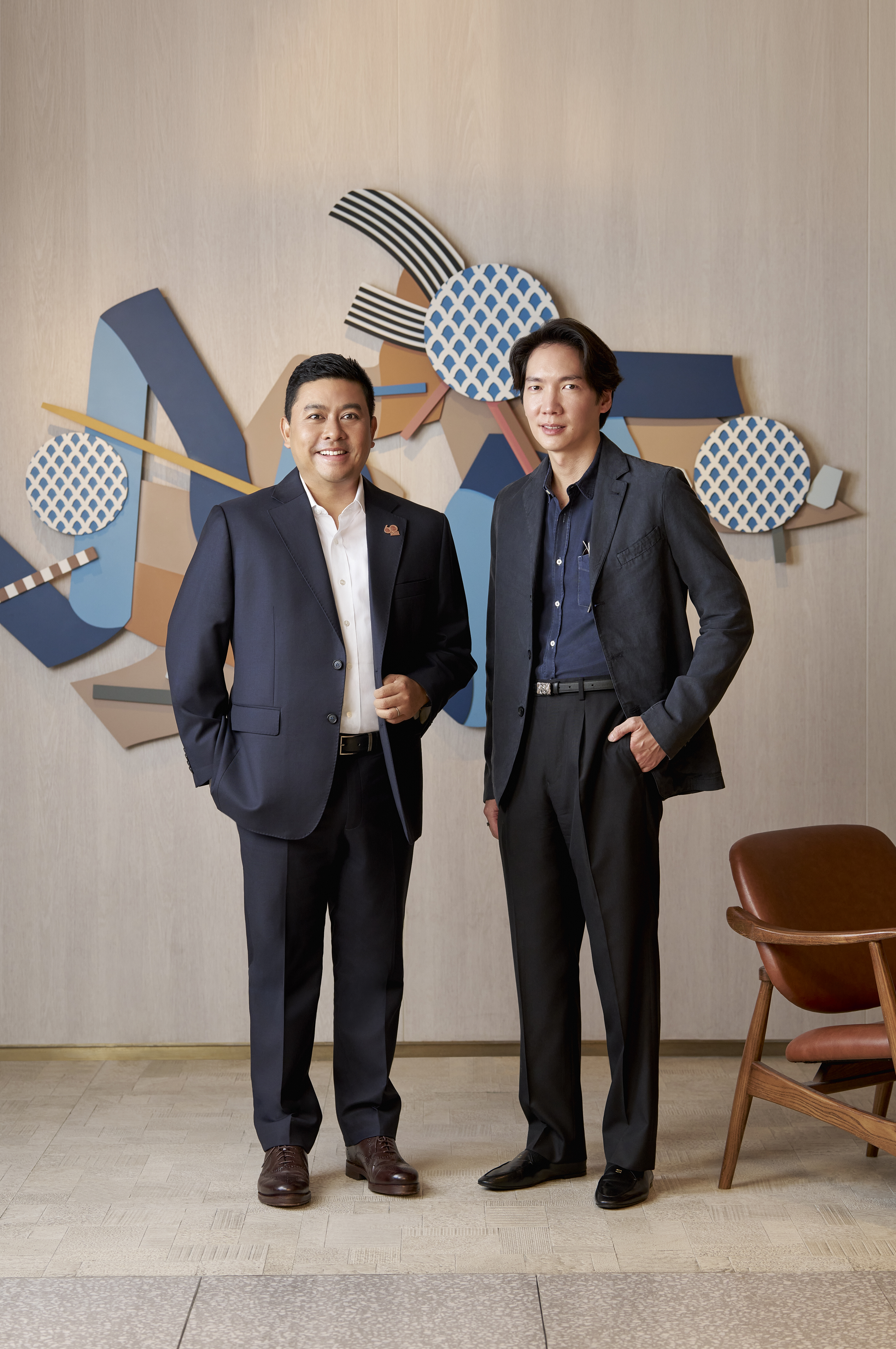พนักงานชามาในยูนิฟอร์มดีไซน์ใหม่
