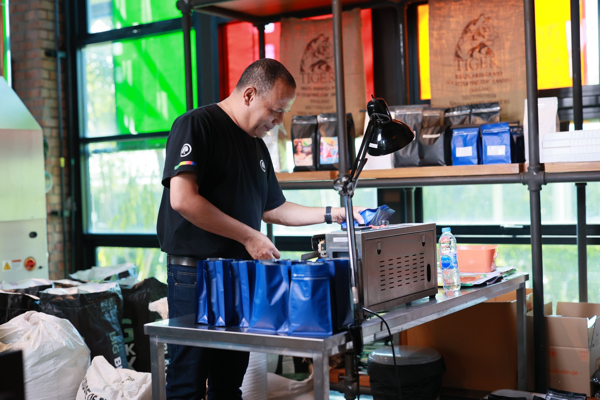 สมาชิก FitPoint ร่วมเวิร์กช็อปคั่วกาแฟภายในงาน
