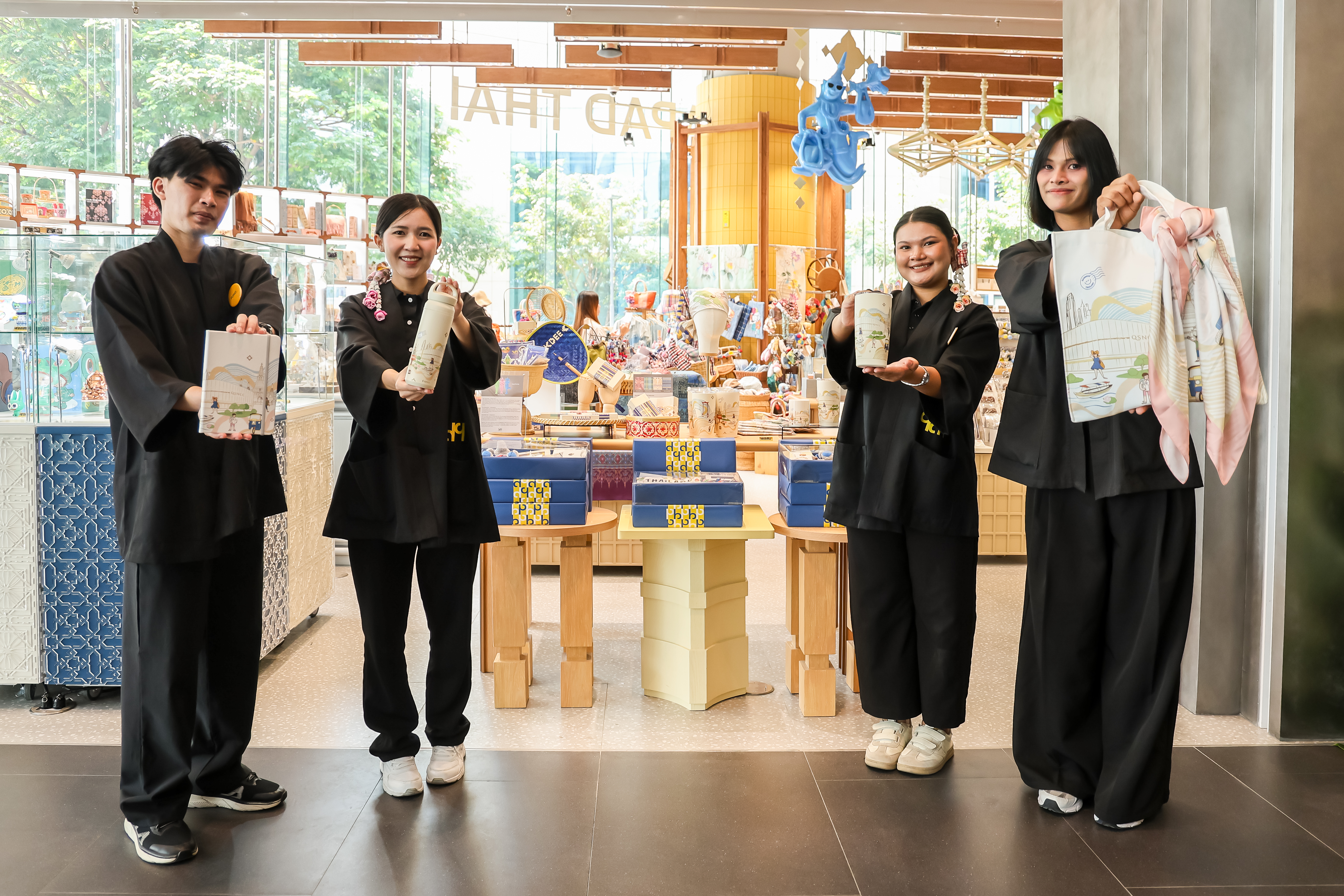 บรรยากาศภายในร้านสารพัดไทย (Sarapad Thai) ชั้น G ศูนย์การประชุมแห่งชาติสิริกิติ์